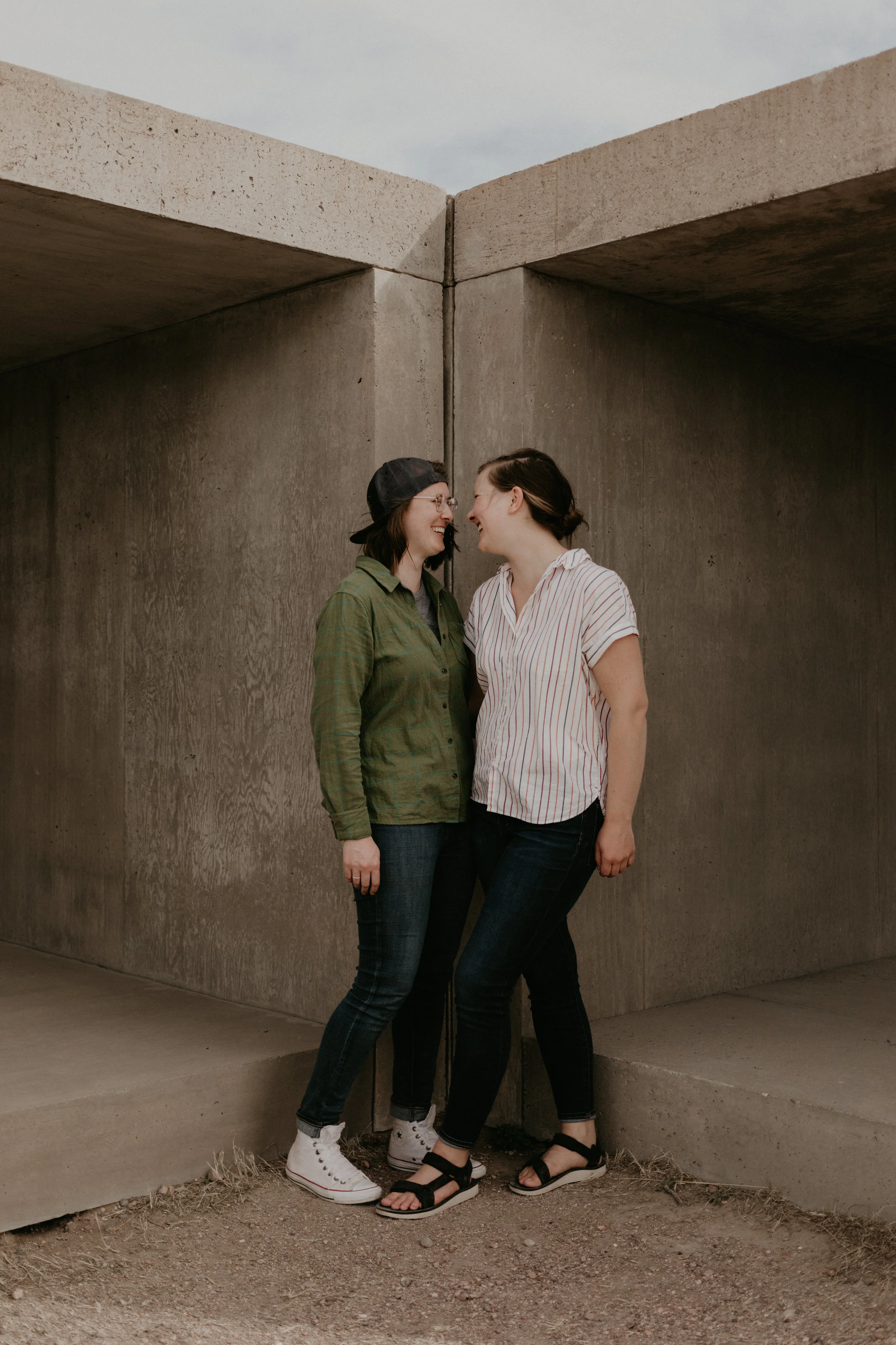 T+B_Desert_Couple_Session_Marfa_Texas_019.jpg