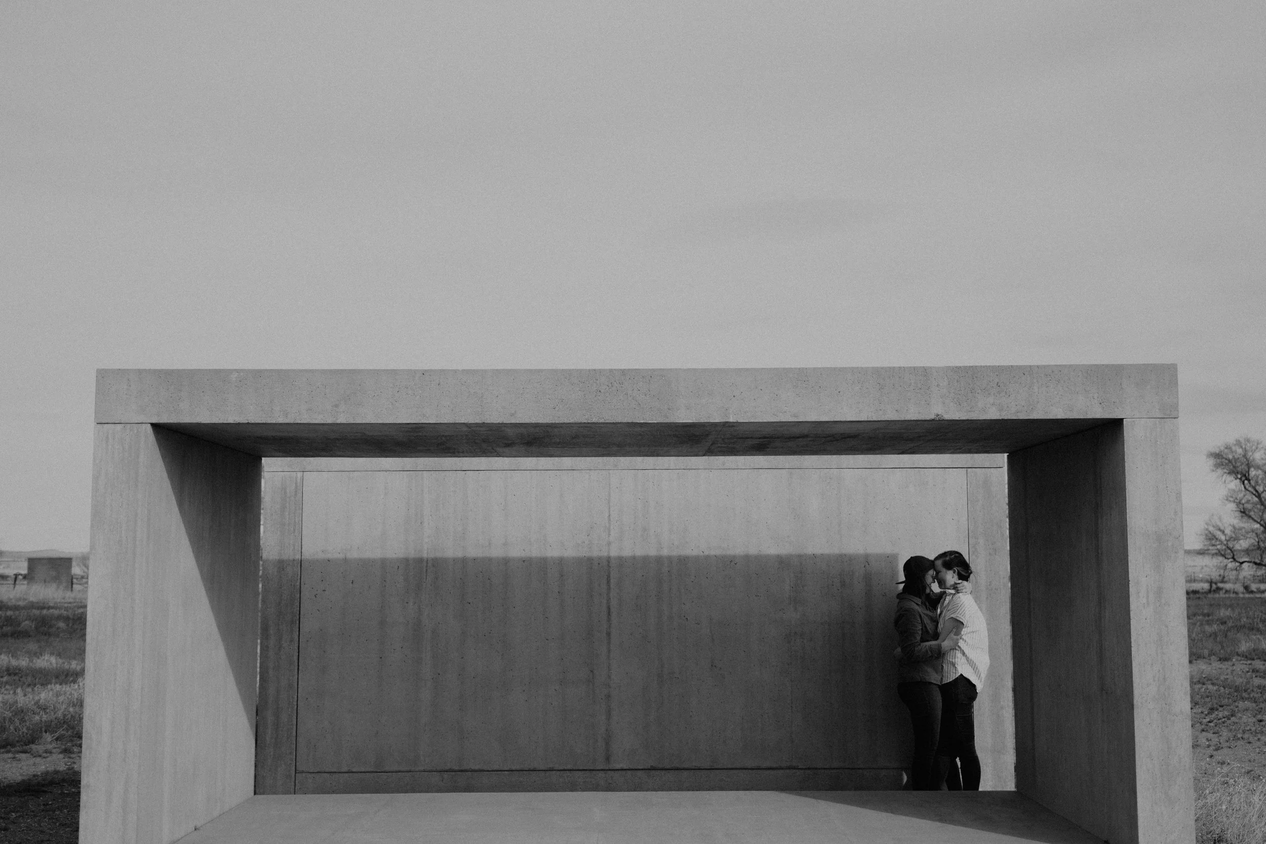 T+B_Desert_Couple_Session_Marfa_Texas_033.jpg