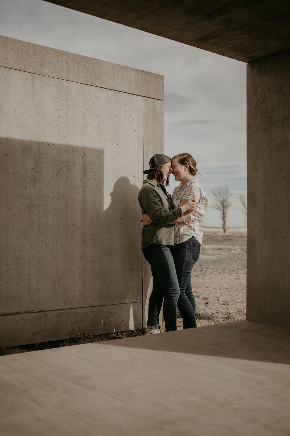 T+B_Desert_Couple_Session_Marfa_Texas_036.jpg