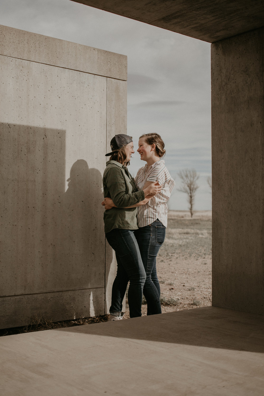 T+B_Desert_Couple_Session_Marfa_Texas_037.jpg