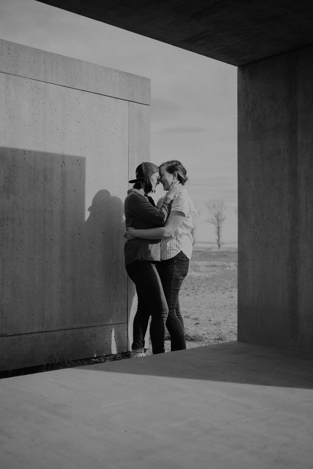 T+B_Desert_Couple_Session_Marfa_Texas_038.jpg