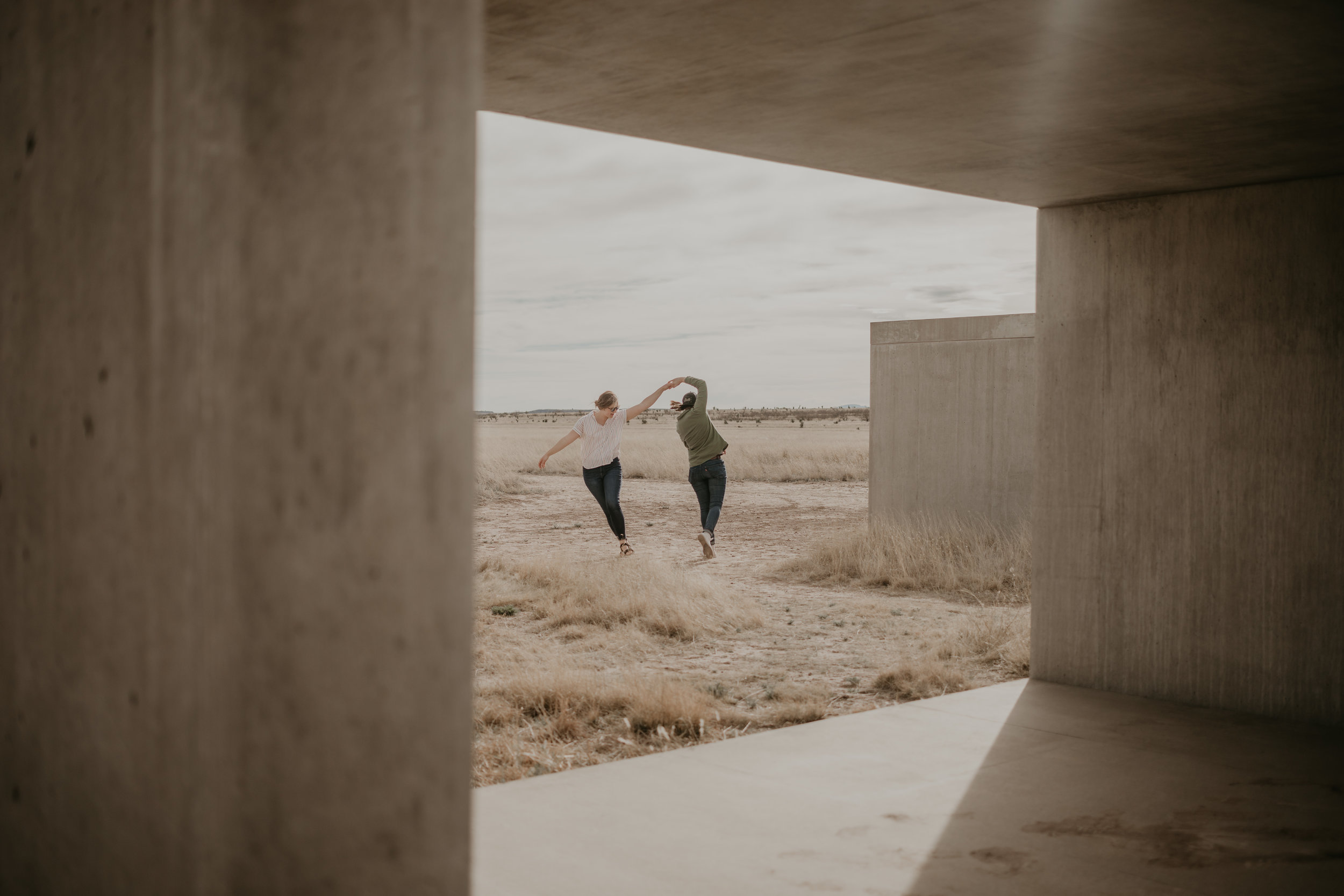 T+B_Desert_Couple_Session_Marfa_Texas_041.jpg