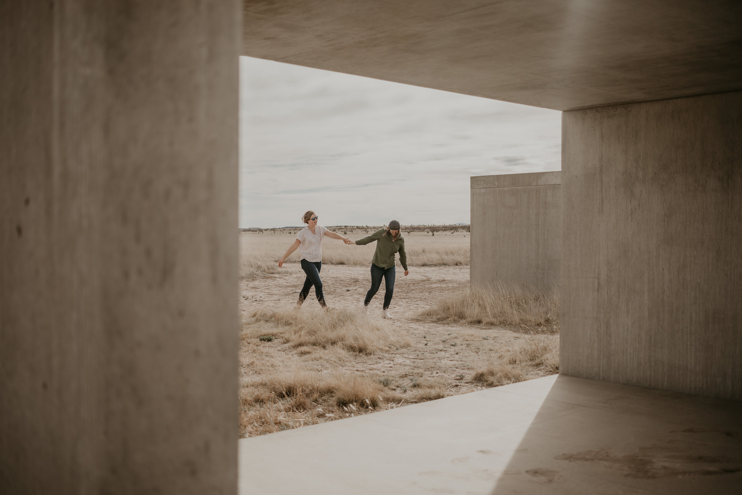 T+B_Desert_Couple_Session_Marfa_Texas_042.jpg