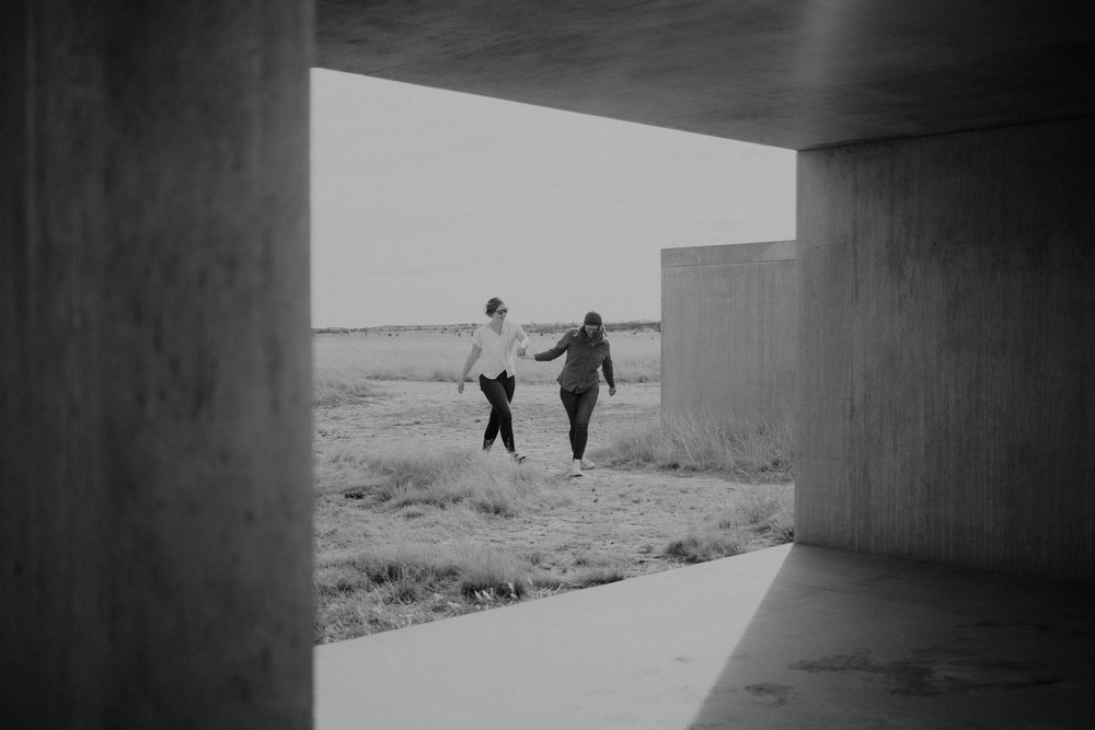 T+B_Desert_Couple_Session_Marfa_Texas_043.jpg