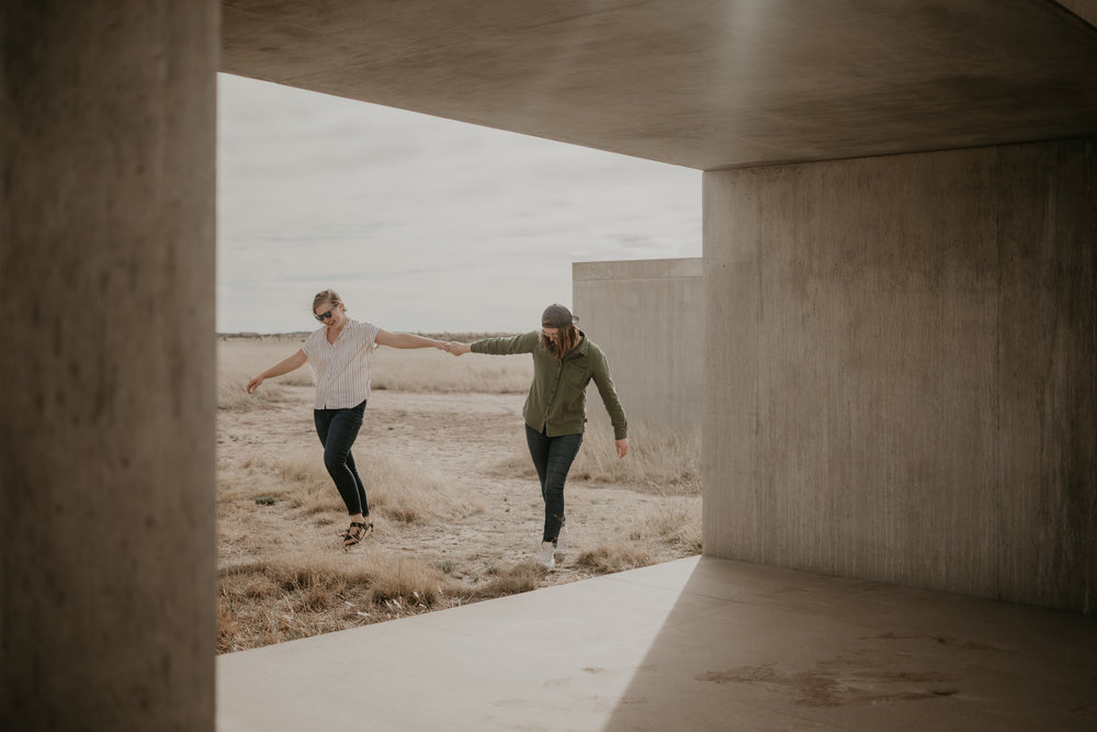 T+B_Desert_Couple_Session_Marfa_Texas_044.jpg