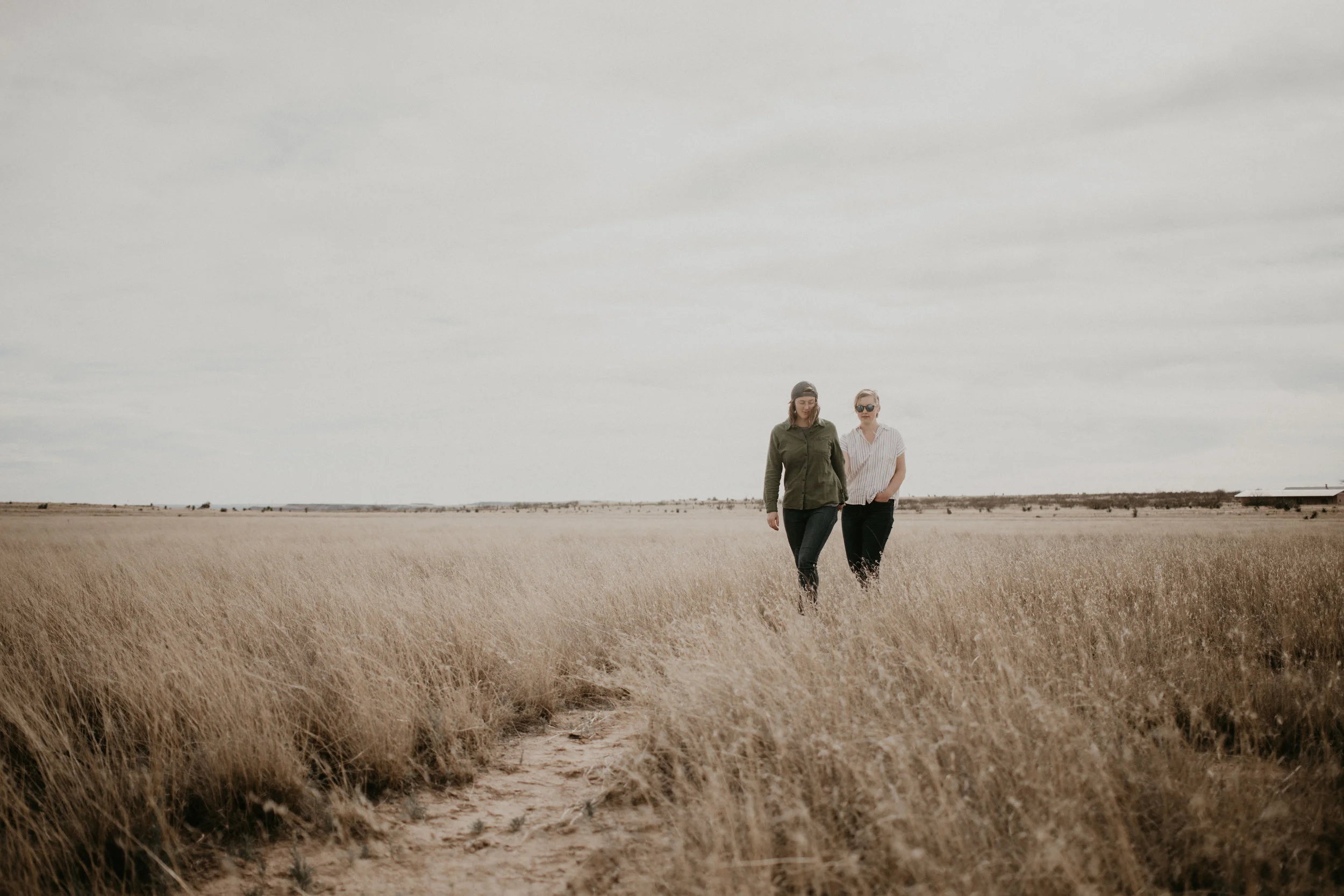 T+B_Desert_Couple_Session_Marfa_Texas_050.jpg