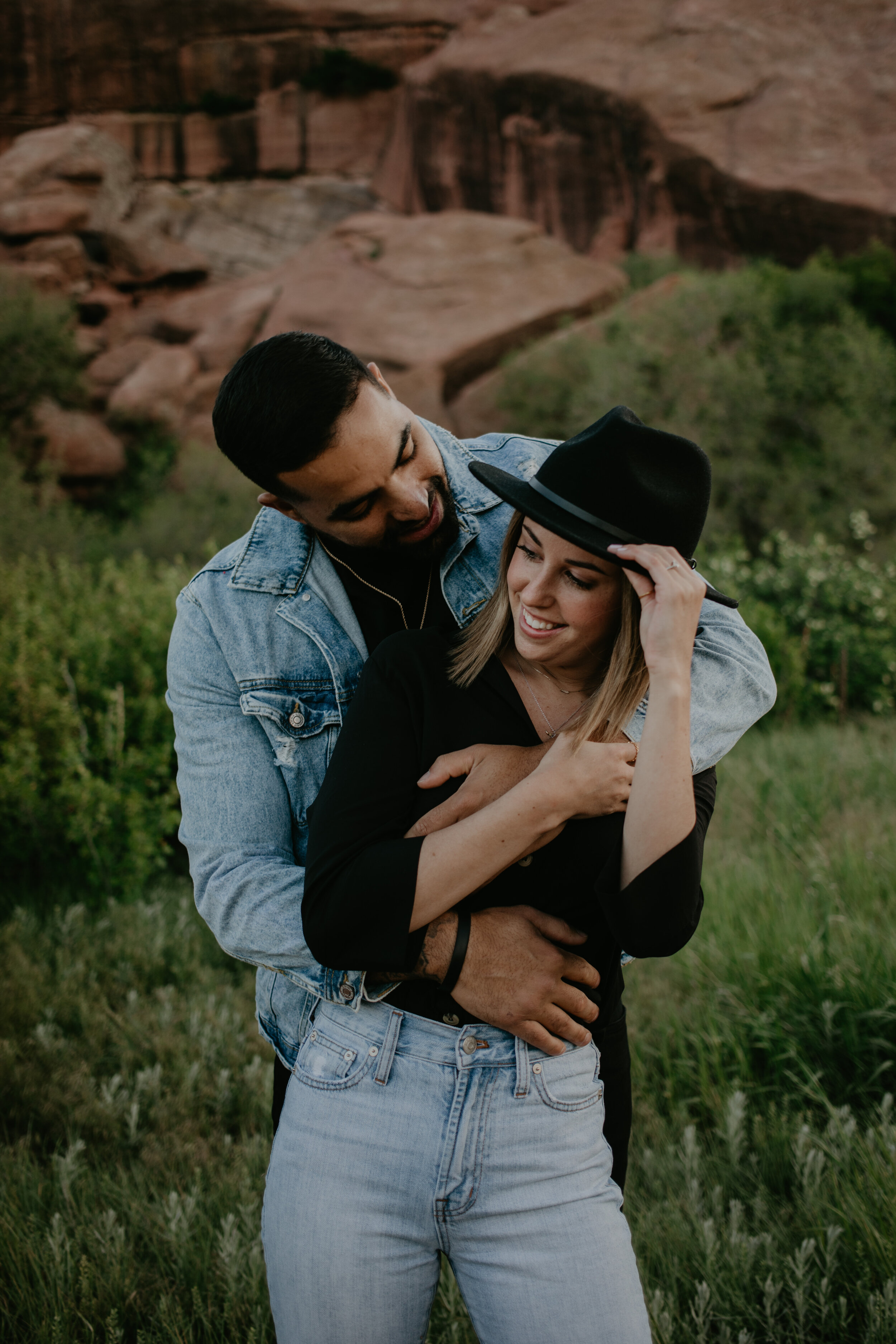 M+J_Red_Rocks_Colorado_Adventure_Session_Engagement_Inspiration_005.jpg