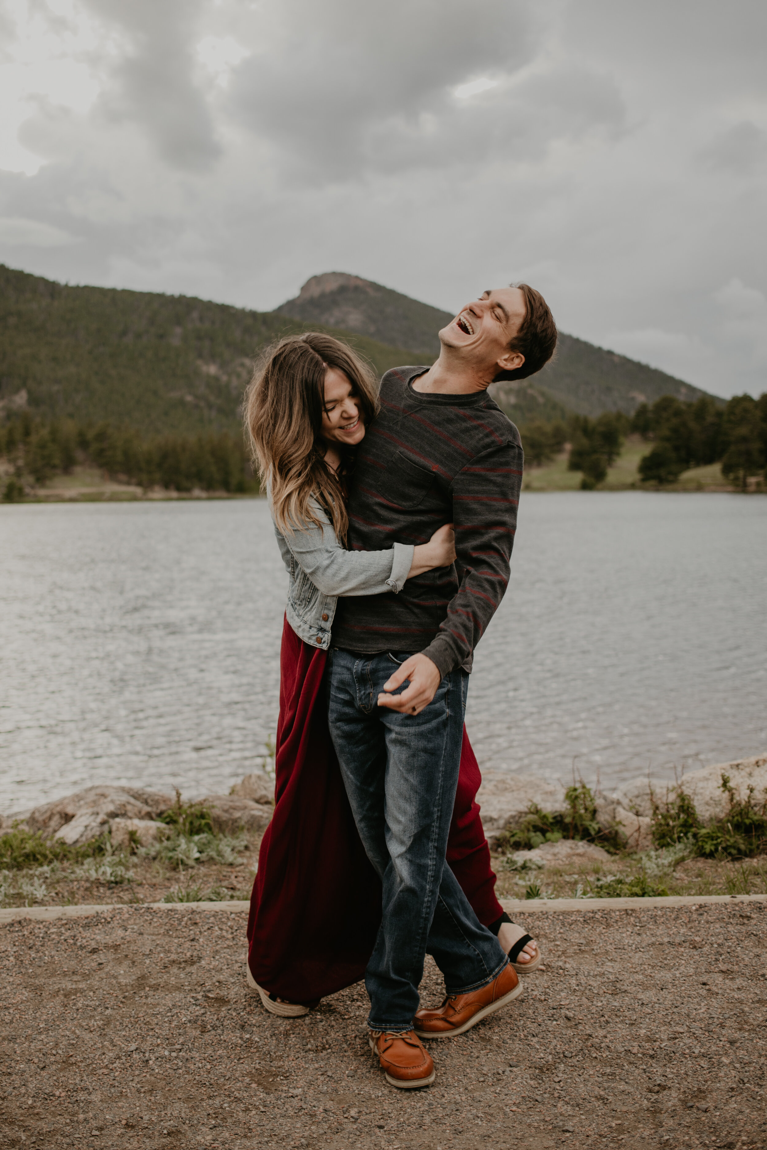 J+A_Rocky_Mountain_National_Park_Lily_Lake_Couple_Shoot_Inspiration_028.jpg