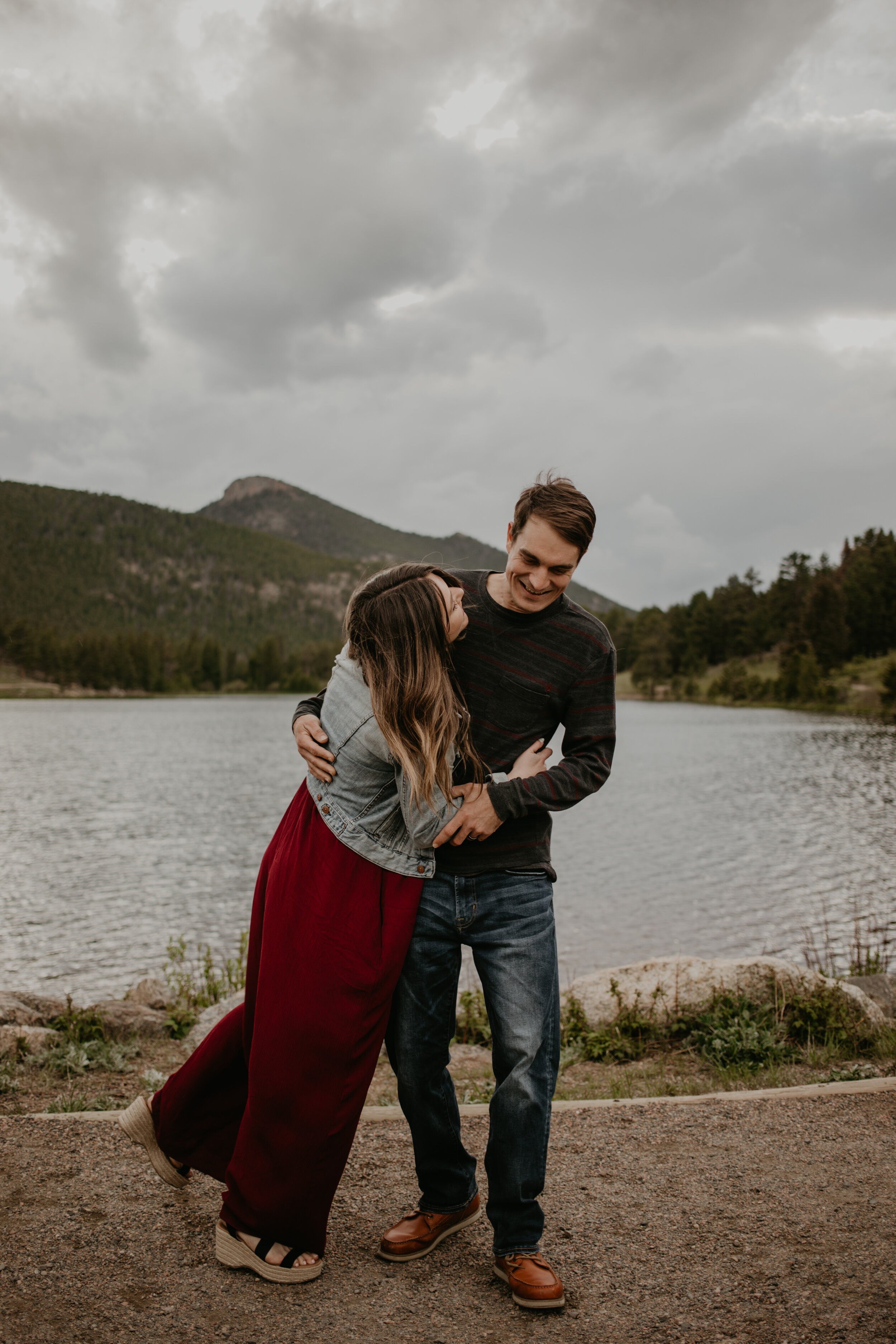 J+A_Rocky_Mountain_National_Park_Lily_Lake_Couple_Shoot_Inspiration_030.jpg