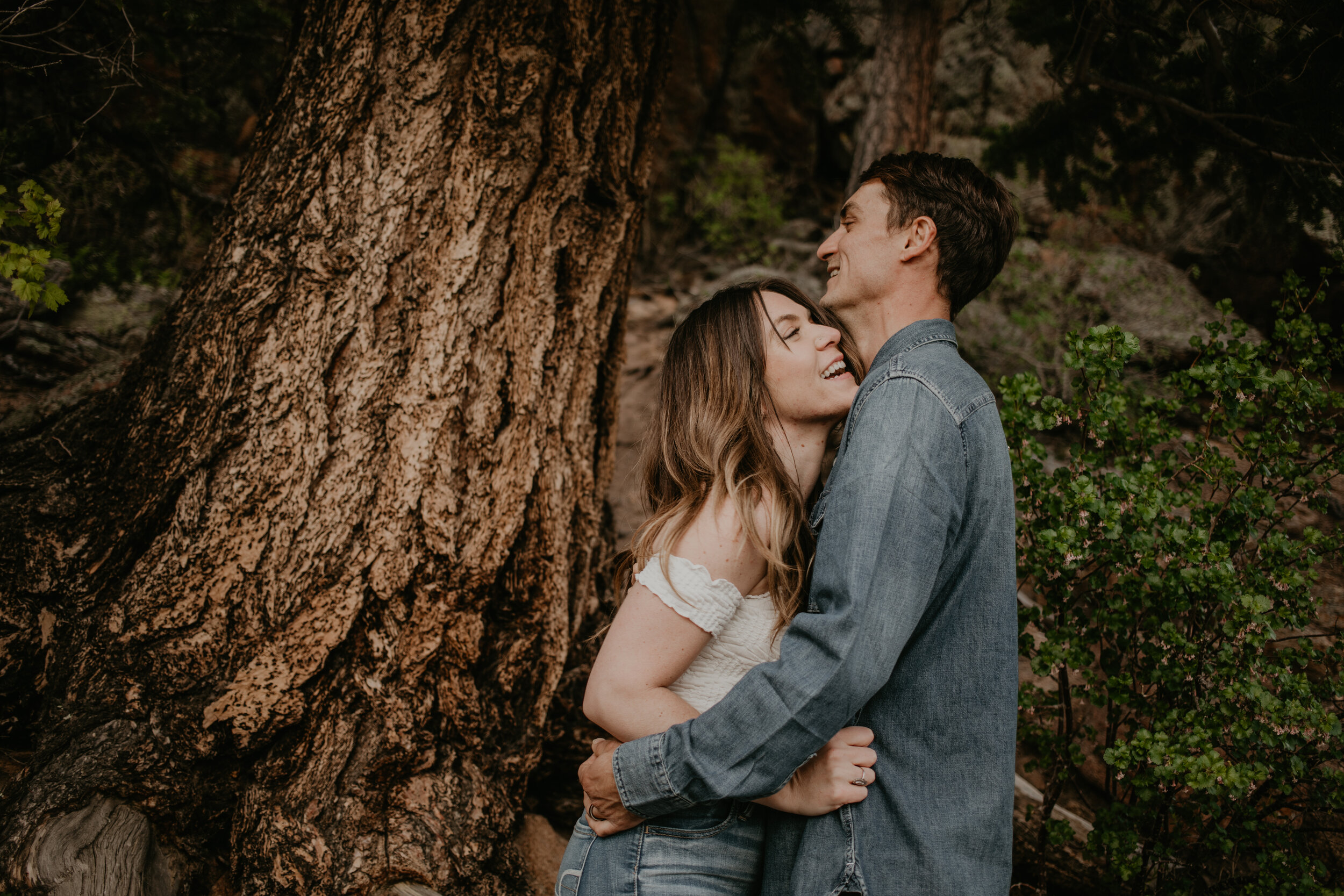 J+A_Rocky_Mountain_National_Park_Lily_Lake_Couple_Shoot_Inspiration_047.jpg