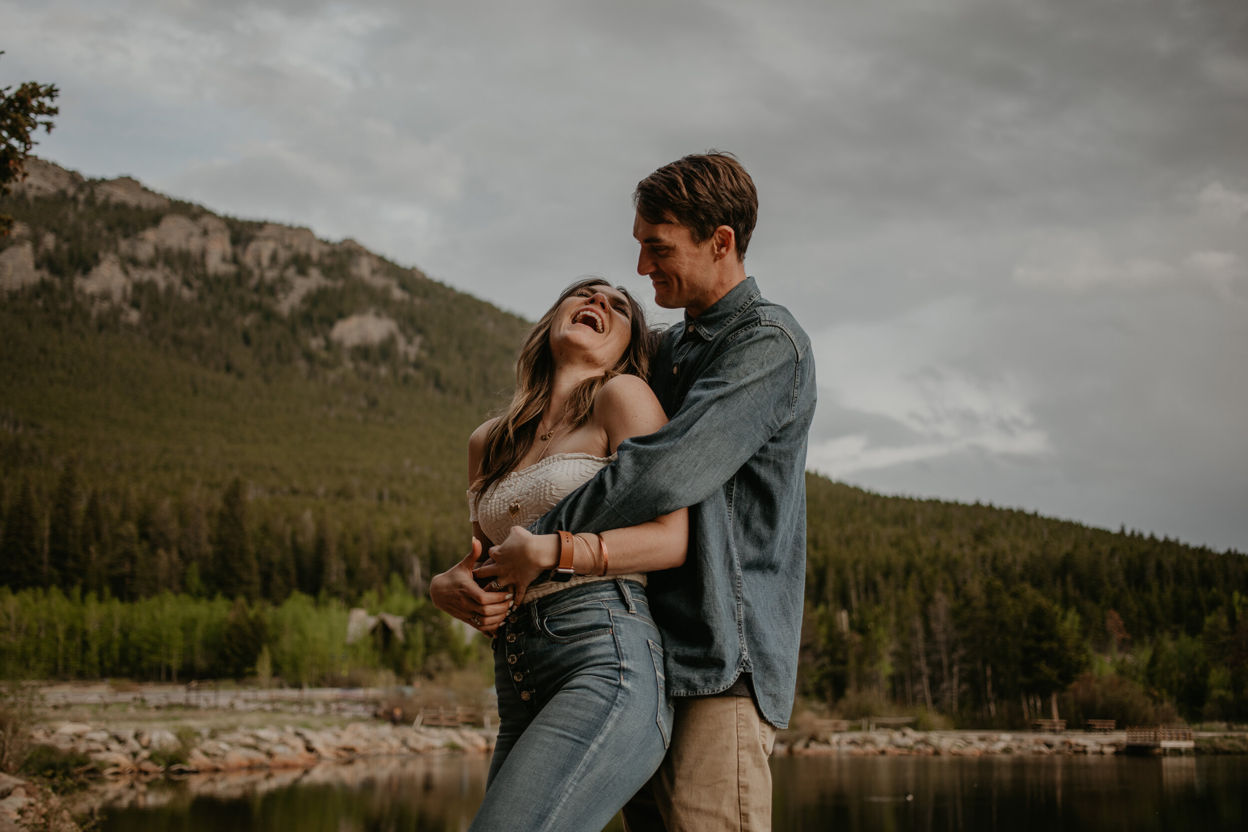 J+A_Rocky_Mountain_National_Park_Lily_Lake_Couple_Shoot_Inspiration_064.jpg