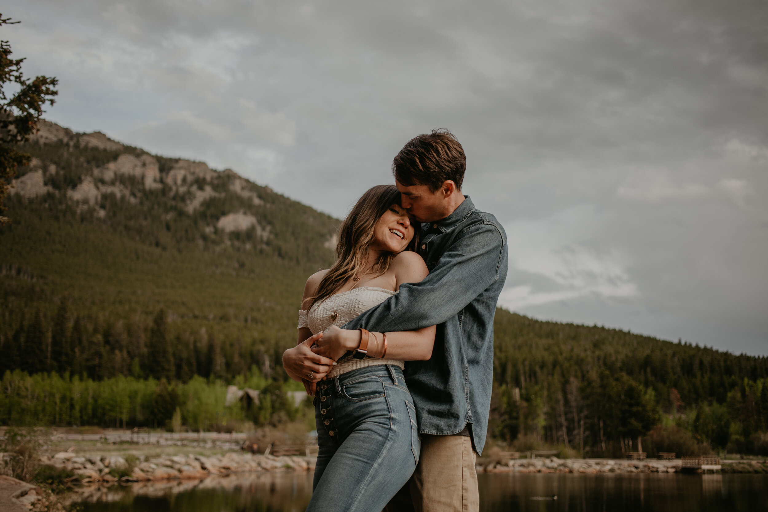 J+A_Rocky_Mountain_National_Park_Lily_Lake_Couple_Shoot_Inspiration_063.jpg