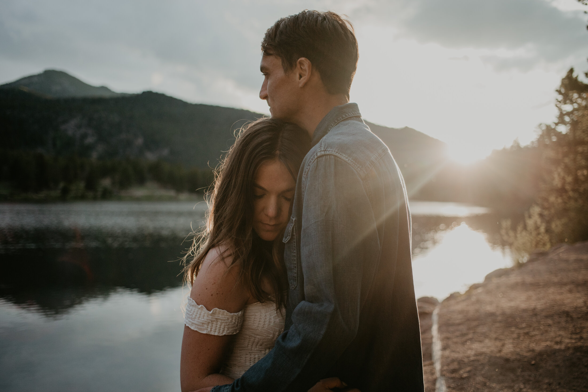 J+A_Rocky_Mountain_National_Park_Lily_Lake_Couple_Shoot_Inspiration_100.jpg
