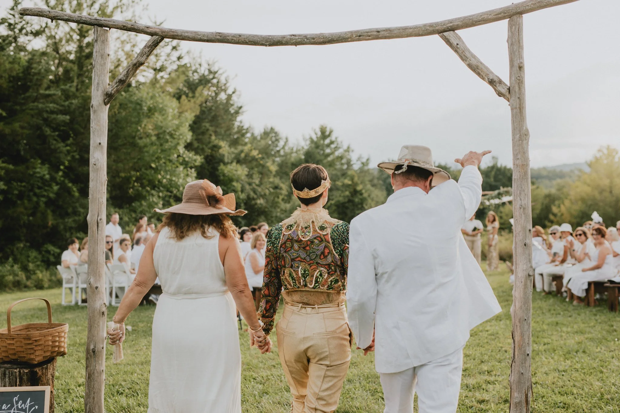 Z+C_Hudson_NewYork_White_And_Gold_Wedding_Social_036.jpg