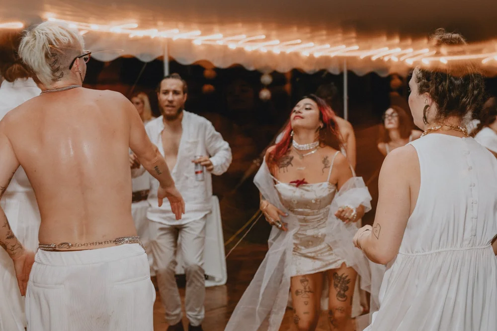 Z+C_Hudson_NewYork_White_And_Gold_Wedding_Social_069.jpg