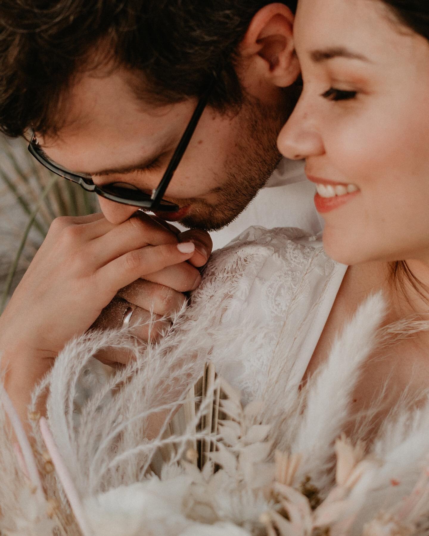 Thankful! 🌴✨ For these two and the creative flexibility they offered me when planning their elopement experience!!

All that truly mattered to them was being together, getting a strong Zoom connection for distant family, saying their vows in their b