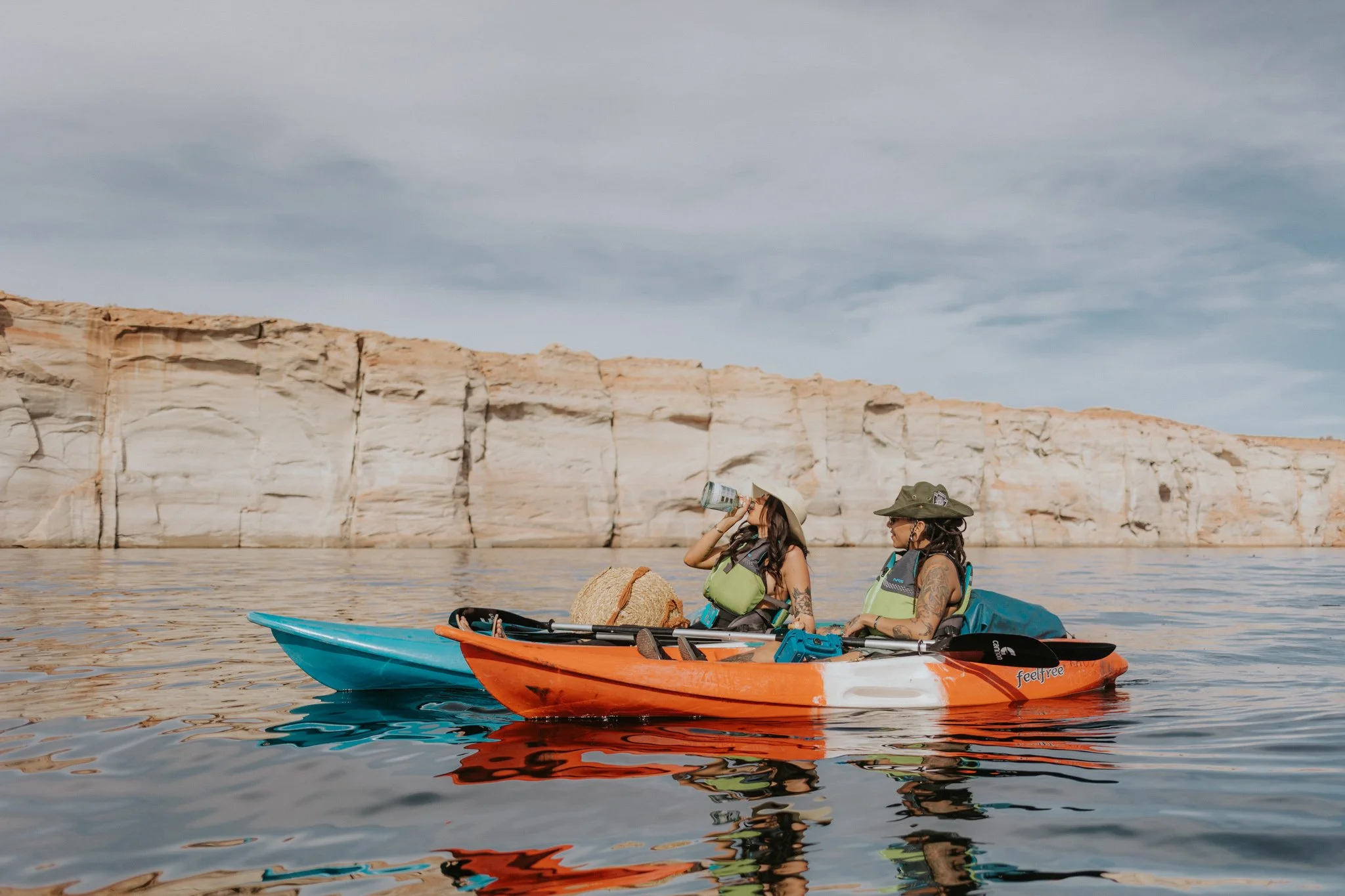 E+L_Lake_Powell_Elopement_004.jpg