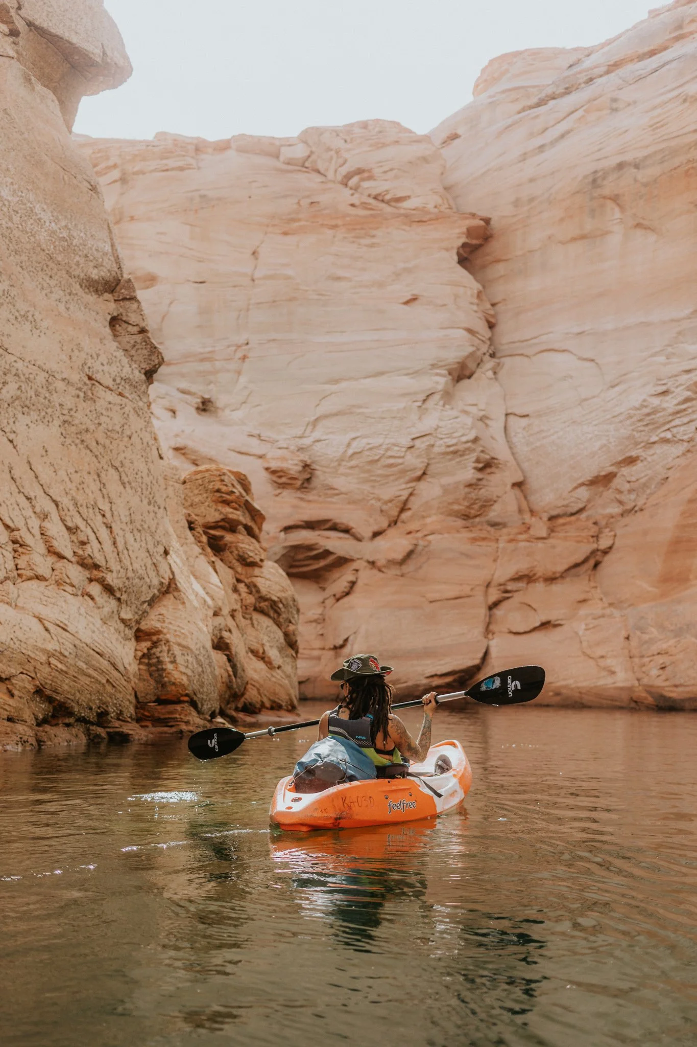 E+L_Lake_Powell_Elopement_005.jpg