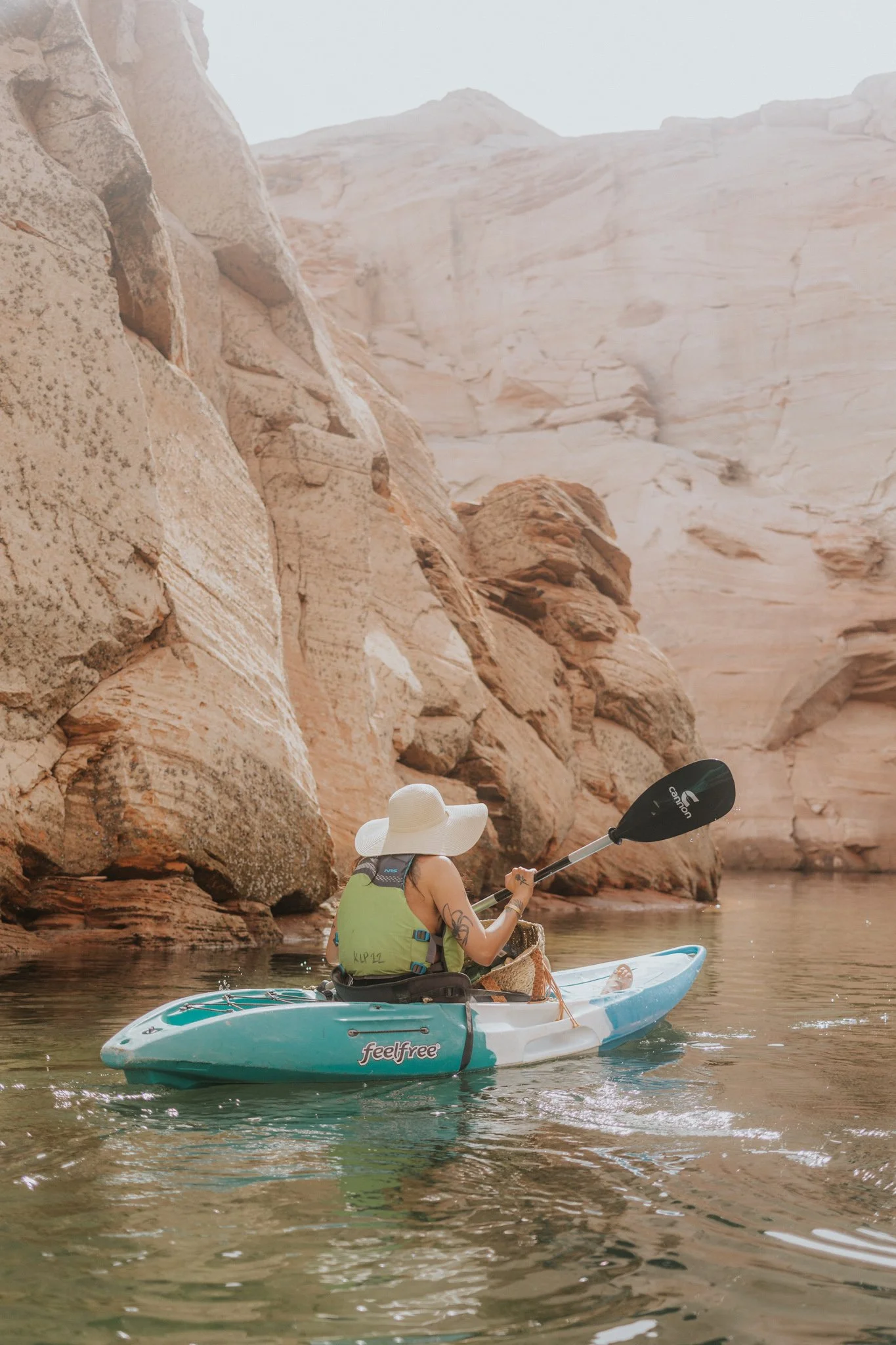 E+L_Lake_Powell_Elopement_006.jpg
