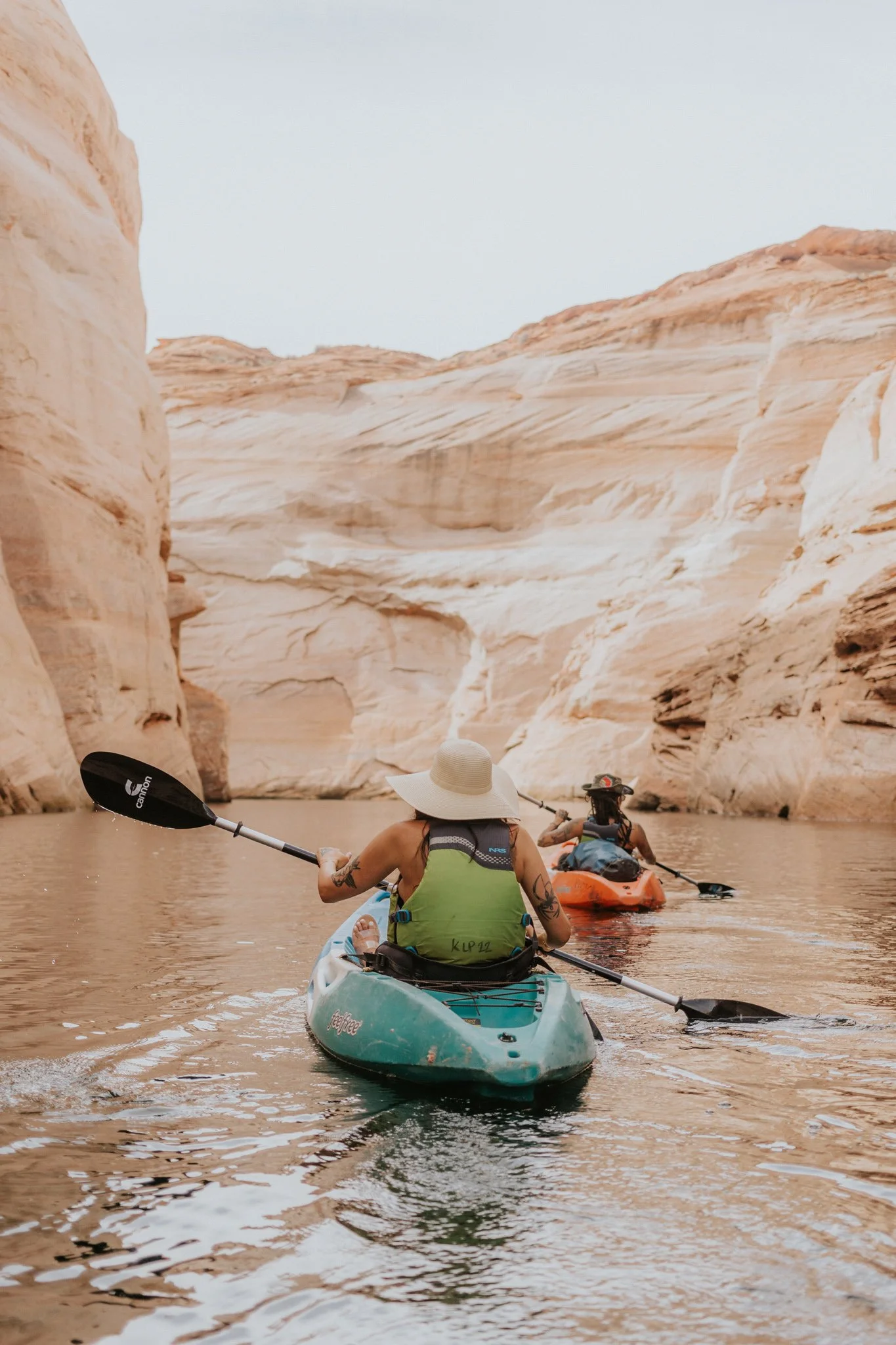E+L_Lake_Powell_Elopement_007.jpg