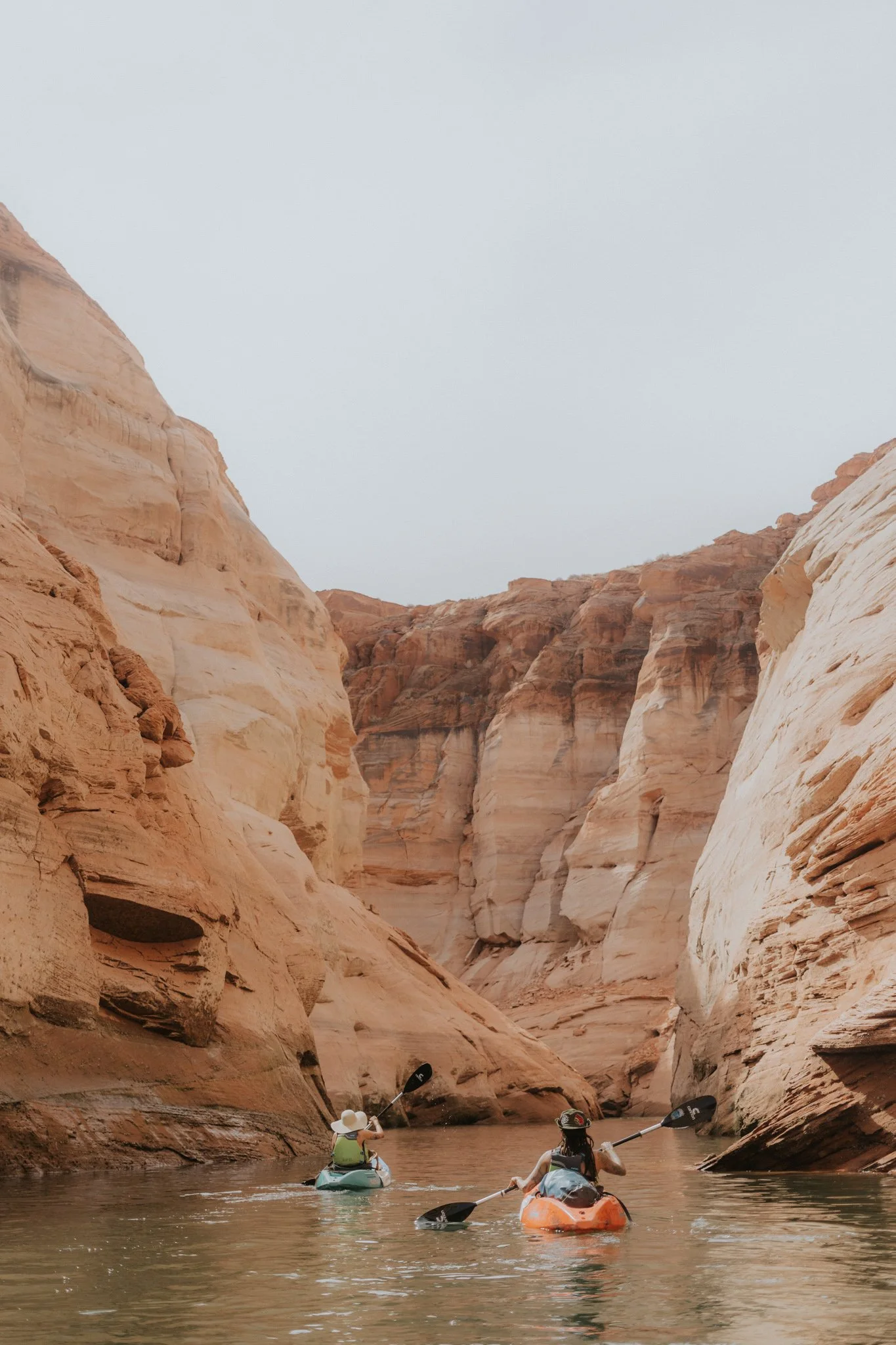 E+L_Lake_Powell_Elopement_010.jpg