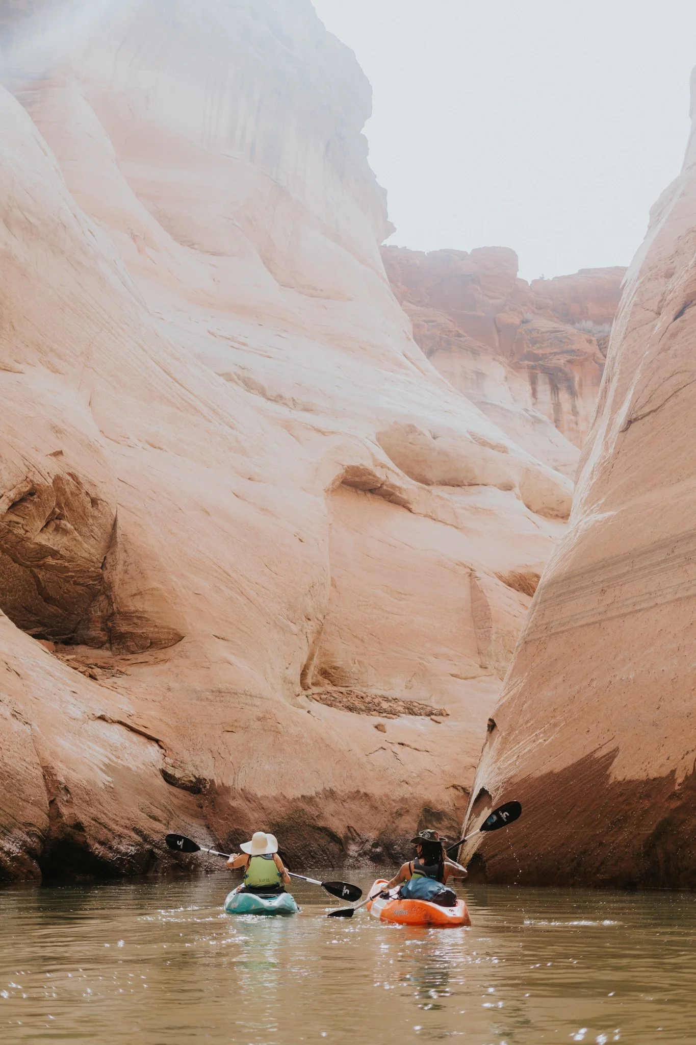 E+L_Lake_Powell_Elopement_012.jpg