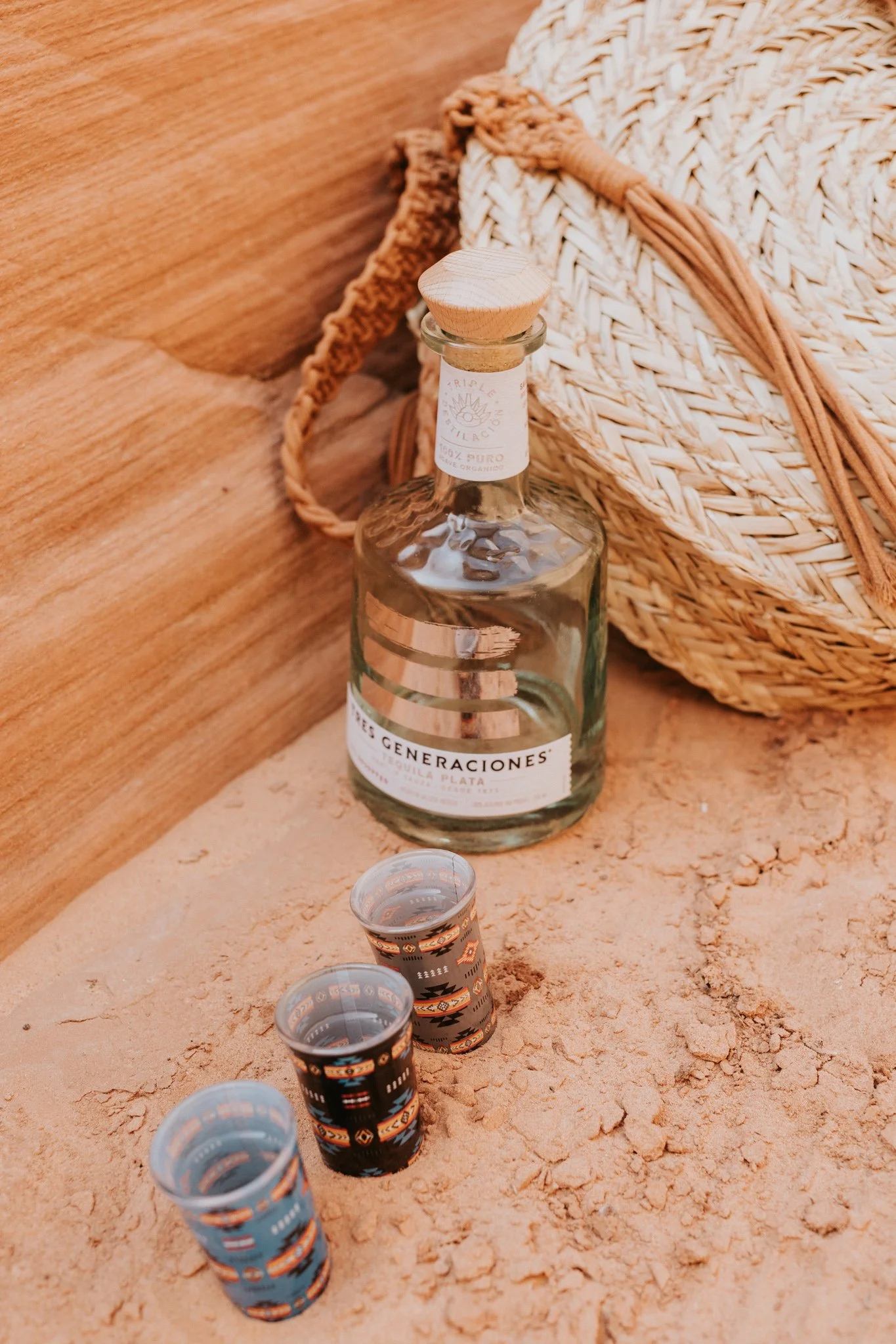E+L_Lake_Powell_Elopement_015.jpg
