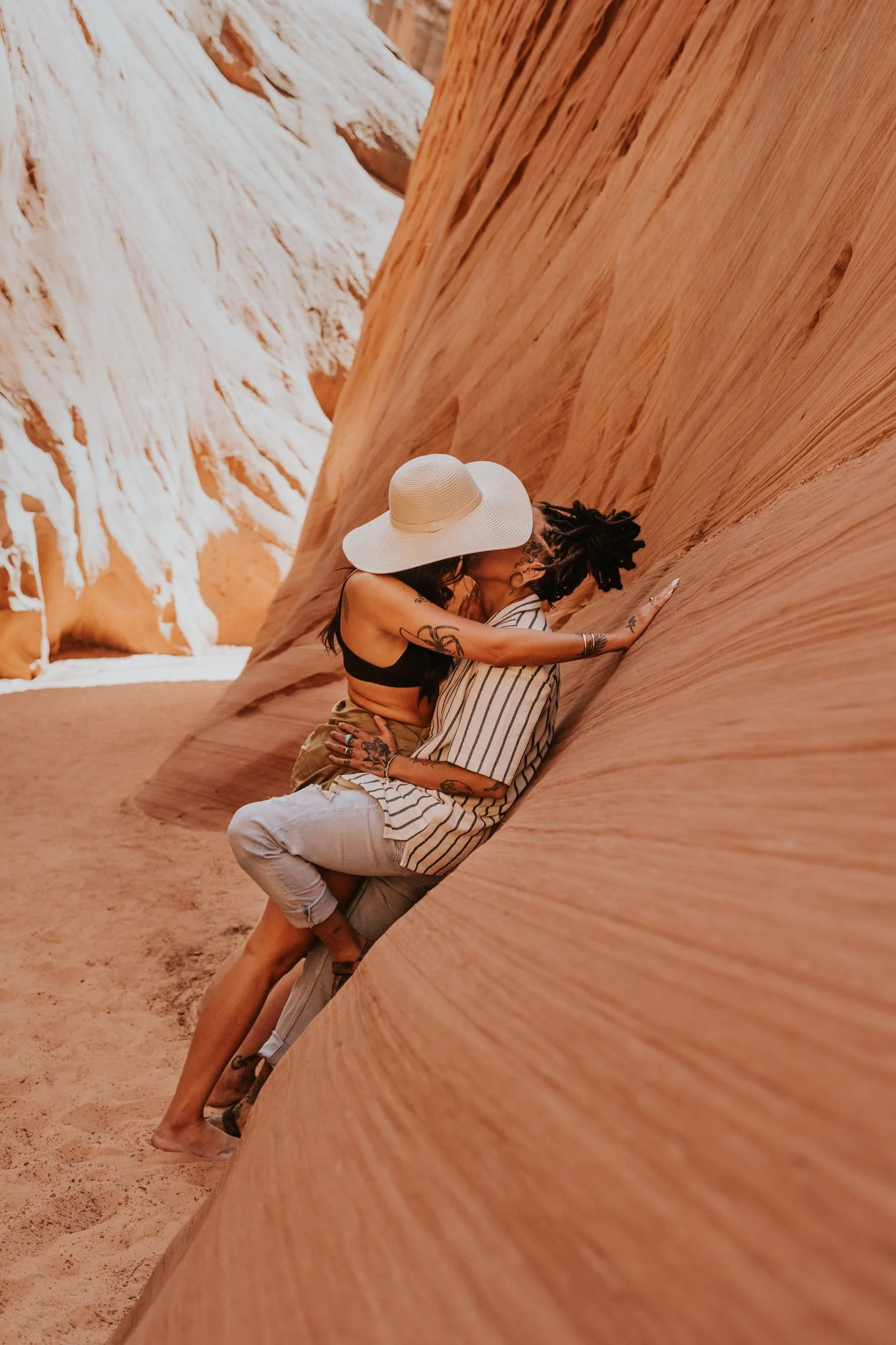 E+L_Lake_Powell_Elopement_017.jpg