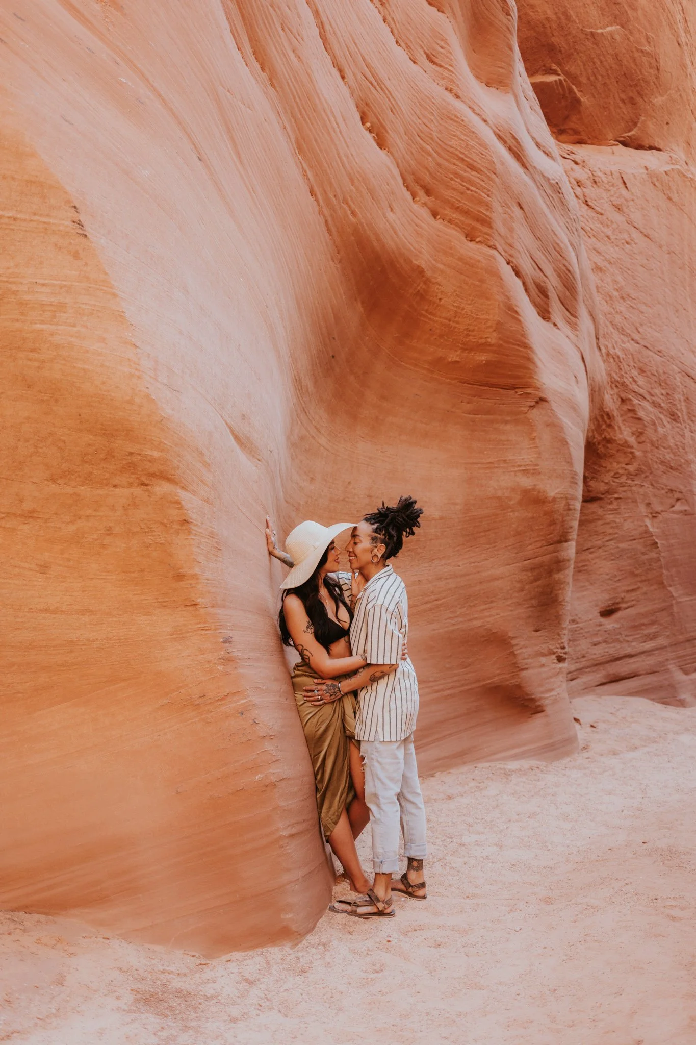 E+L_Lake_Powell_Elopement_027.jpg
