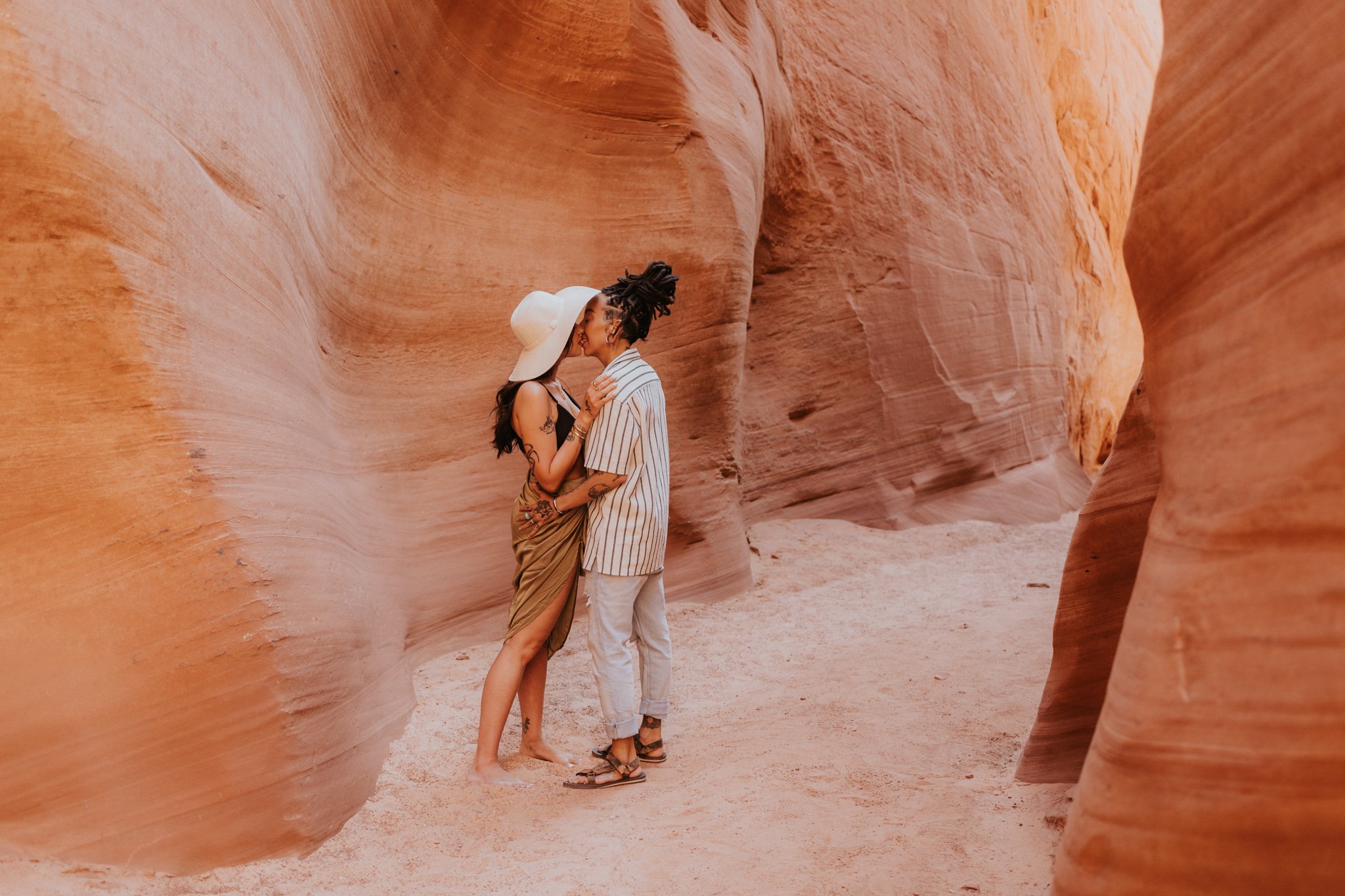 E+L_Lake_Powell_Elopement_029.jpg