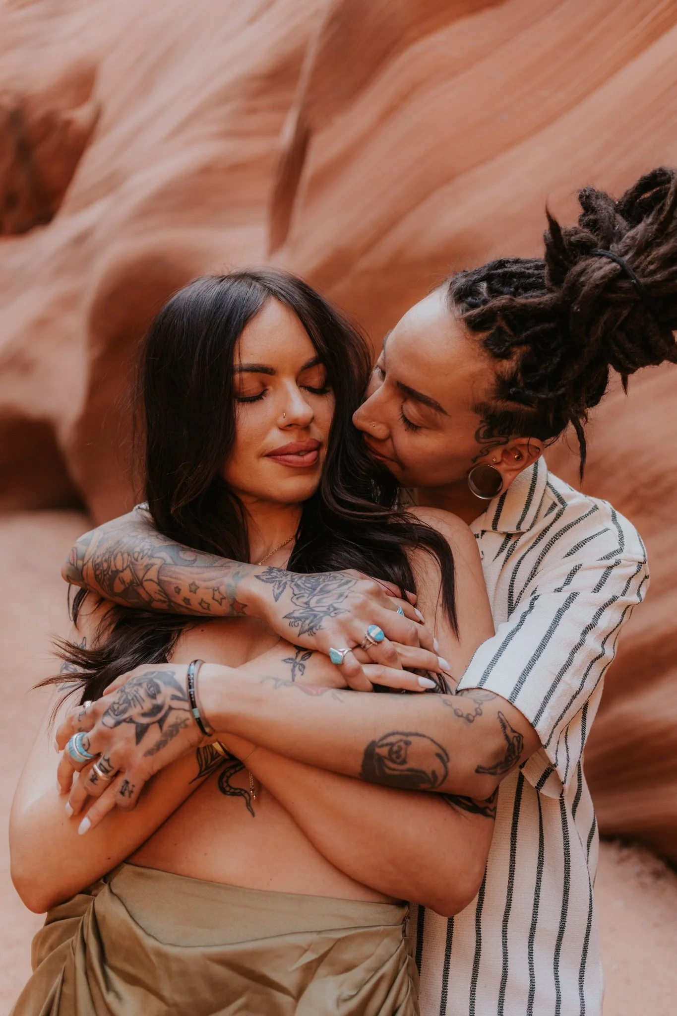 E+L_Lake_Powell_Elopement_043.jpg