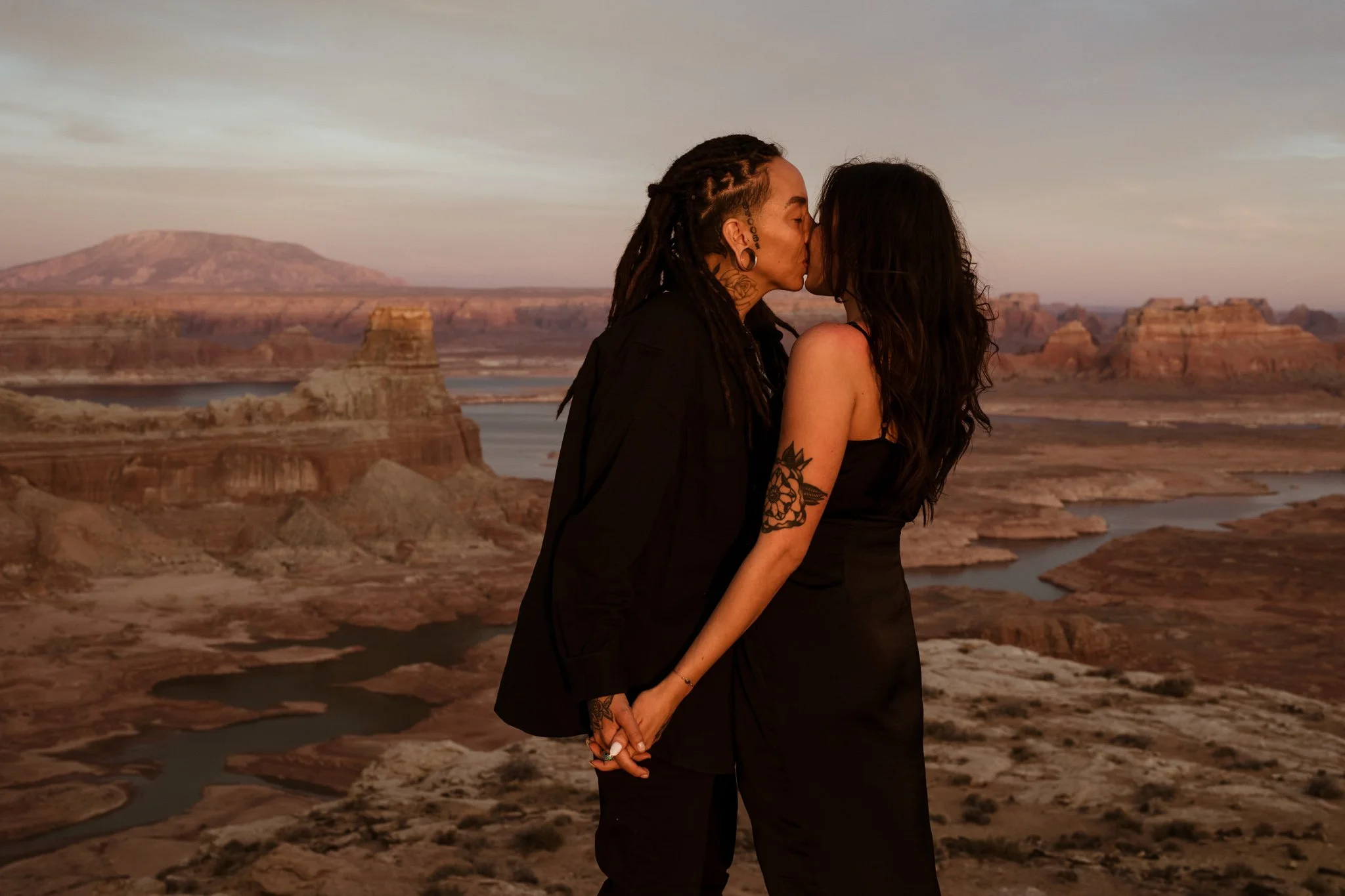 E+L_Lake_Powell_Elopement_082.jpg