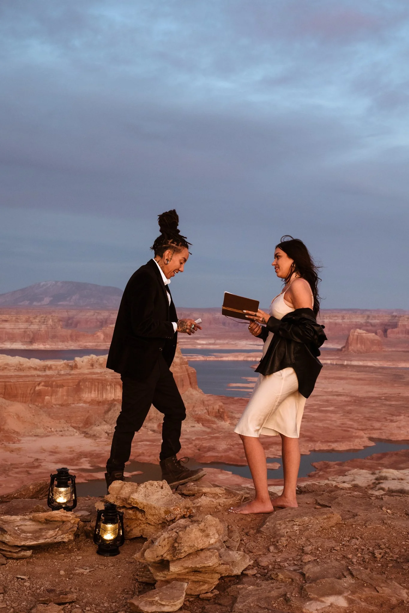 E+L_Lake_Powell_Elopement_096.jpg