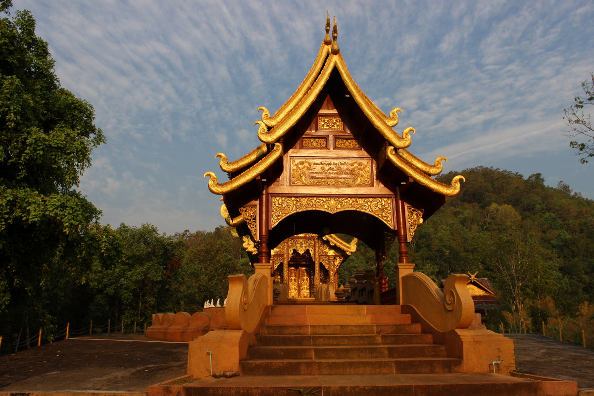 02-THAILAND_A_temple_in_Pa_Pae.JPG