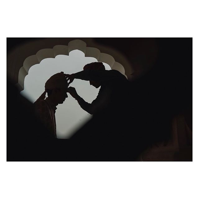 With every heartbeat, hope. A silhouette of Athang in the beautiful arches of JaiMahal Palace.
-
-
Ambika &amp; Athang.
Jaipur.
Event Managed by - @rcraftweddings 
Shot by - @_pooja__gandhi_ for @theministryofmemories -
-
#MinistryOfMemories #MemoryK