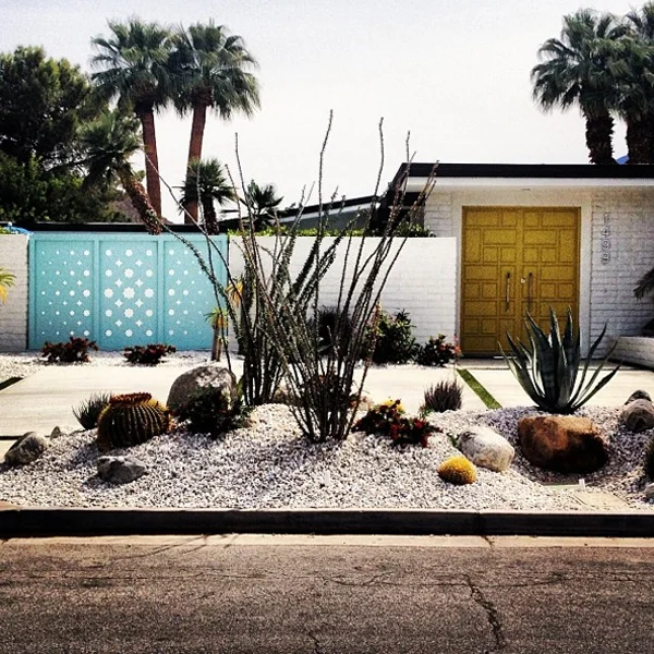 Midcentury modern façade + landscaping perfected