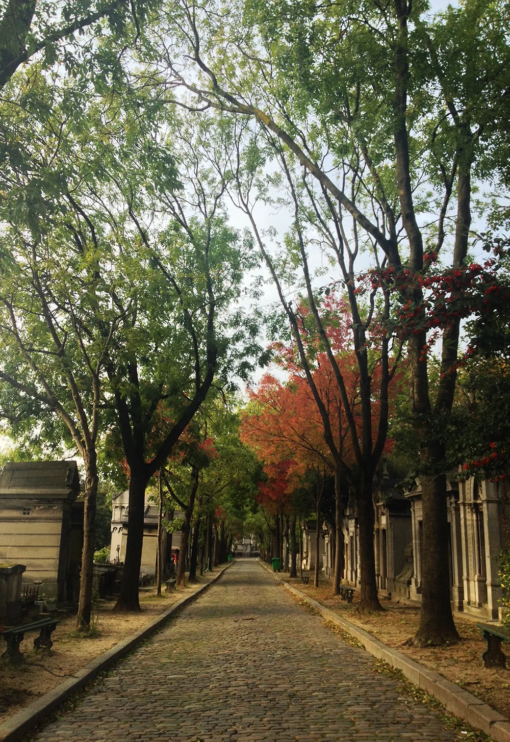 Pere Lachaise in the autumn