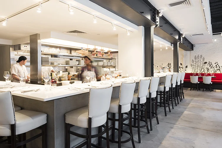 DiningRoom_4_150.jpg