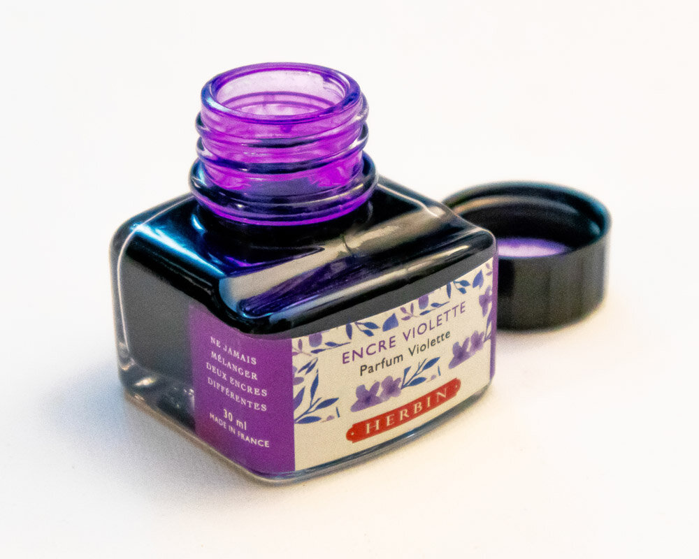 Selecting Calligraphy Inks: Tests and Reviews