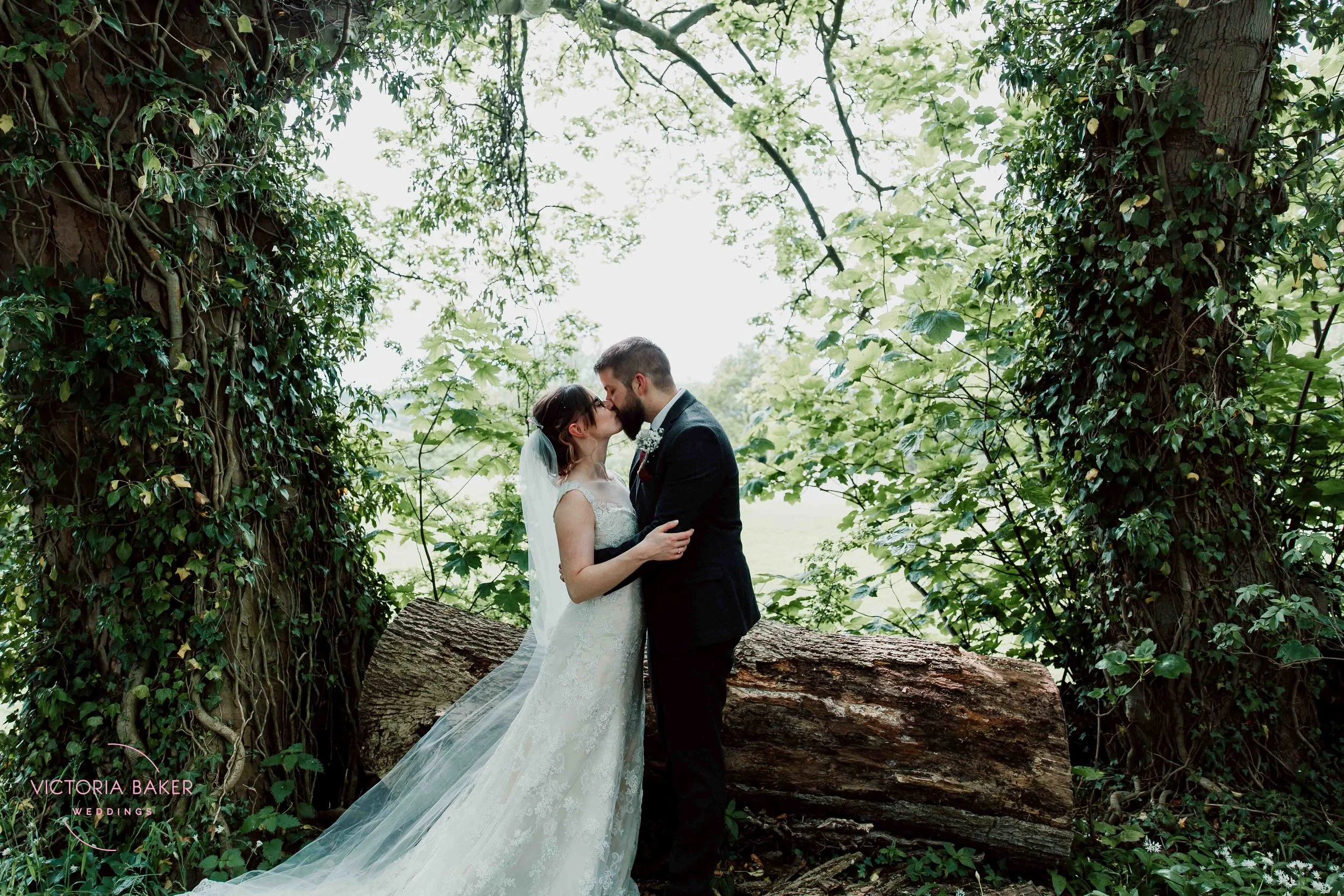 VICTORIABAKERWEDDINGSRebecca&ShaunHollinsHallWeddingPhotographer-307.jpg