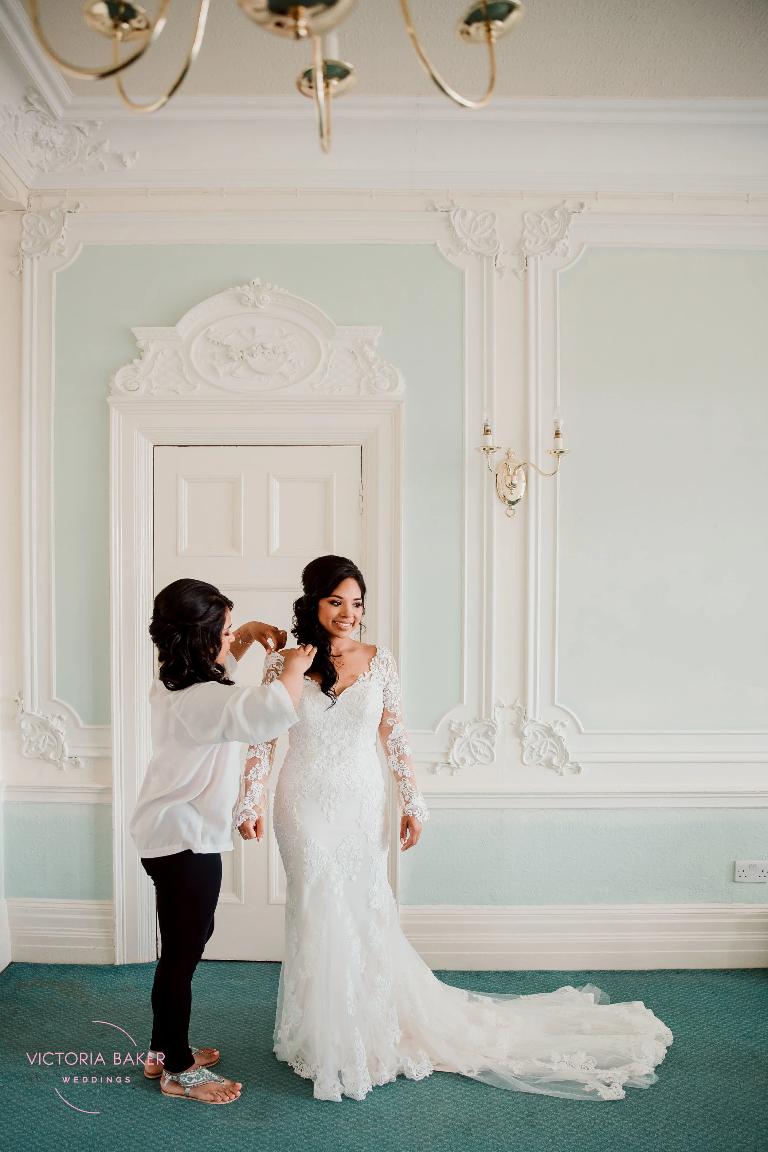 VICTORIABAKERWEDDINGSOlivia&AlexRipleyCastleWeddingPhotography-92.jpg