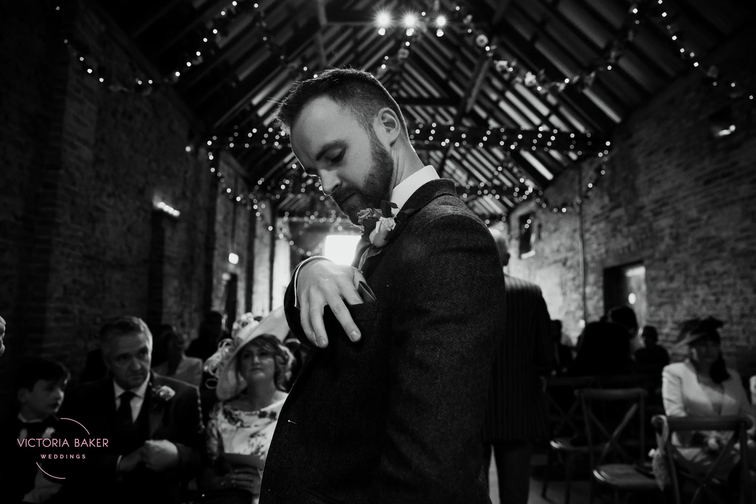 VICTORIABAKERWEDDINGSAbby&MattBarmbyfieldBarnWeddingPhotographer-162.jpg
