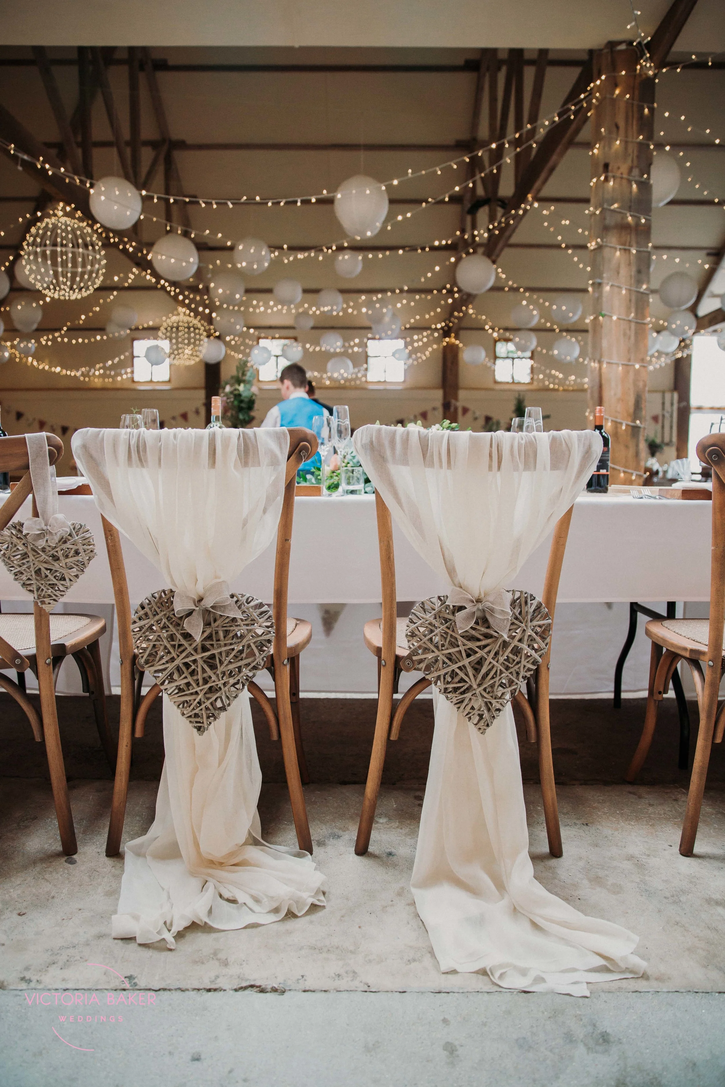 VICTORIABAKERWEDDINGSAbby&MattBarmbyfieldBarnWeddingPhotographer-400.jpg