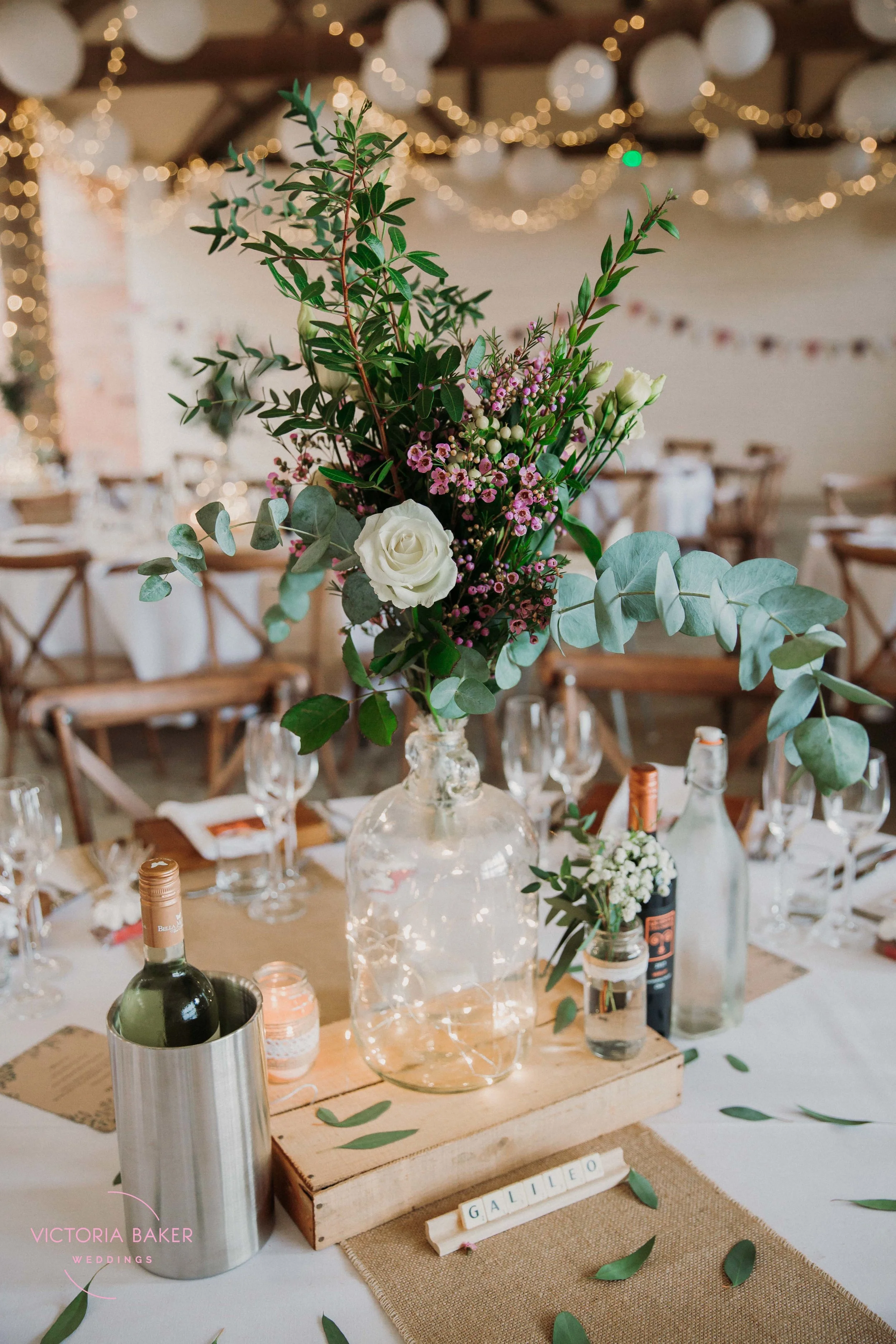 VICTORIABAKERWEDDINGSAbby&MattBarmbyfieldBarnWeddingPhotographer-396.jpg