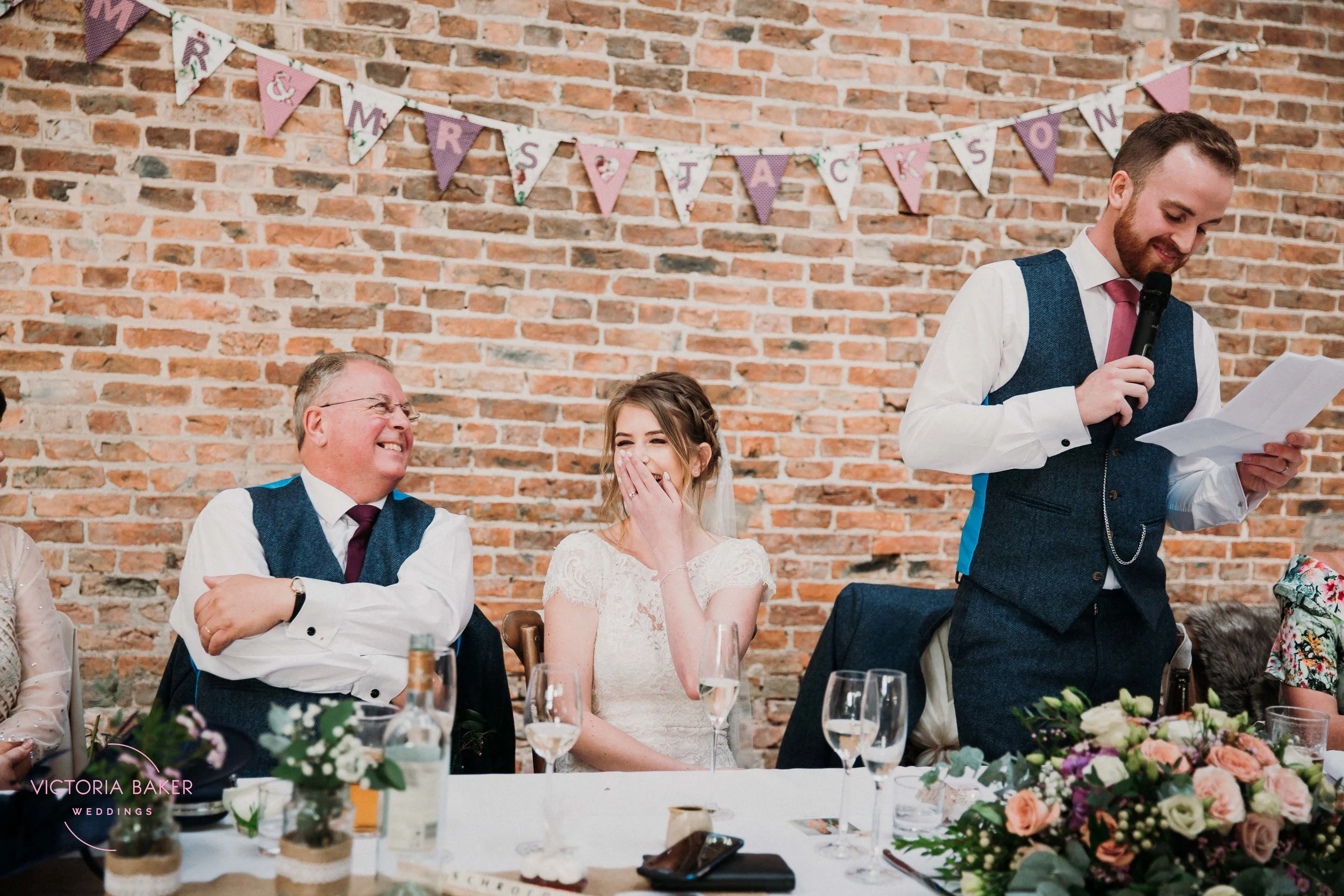 VICTORIABAKERWEDDINGSAbby&MattBarmbyfieldBarnWeddingPhotographer-503.jpg