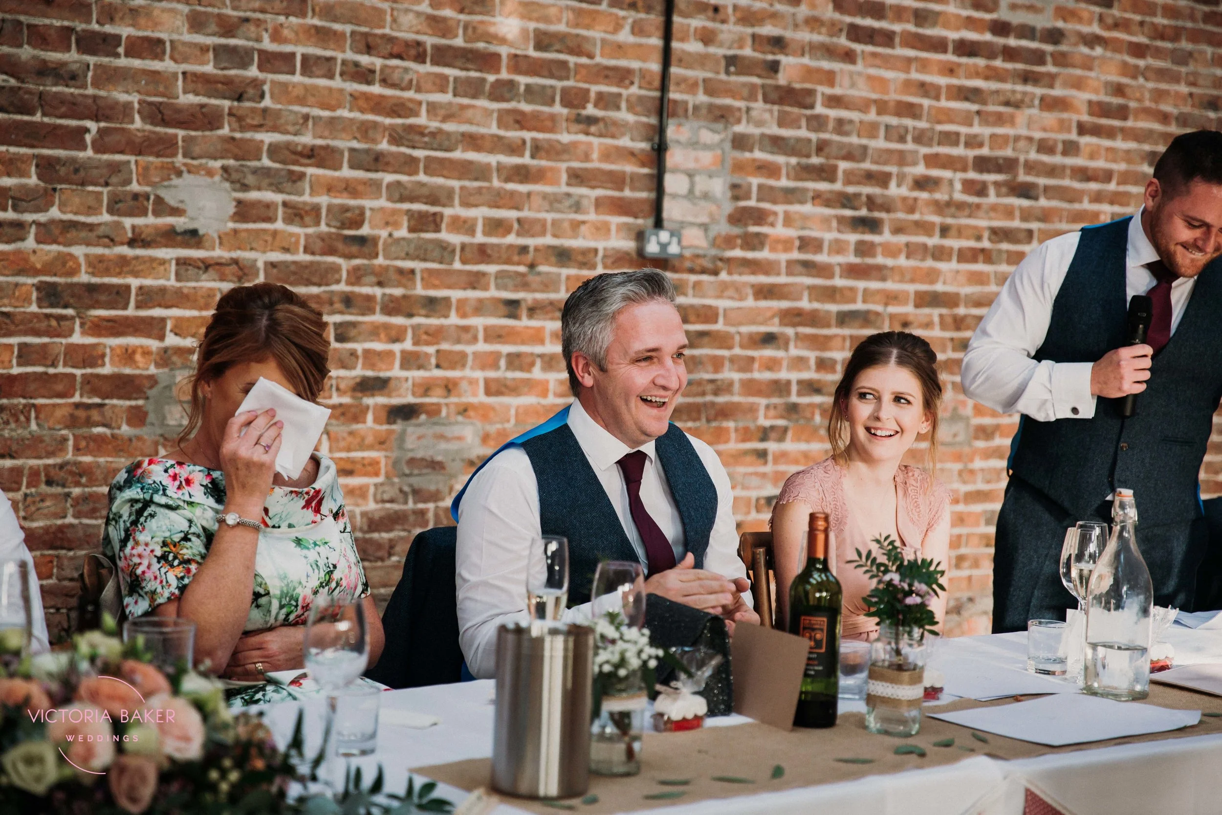 VICTORIABAKERWEDDINGSAbby&MattBarmbyfieldBarnWeddingPhotographer-518.jpg