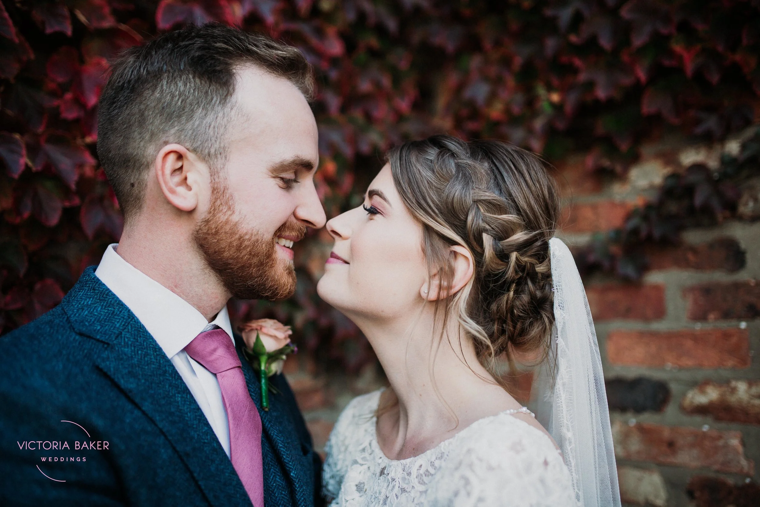 VICTORIABAKERWEDDINGSAbby&MattBarmbyfieldBarnWeddingPhotographer-550.jpg