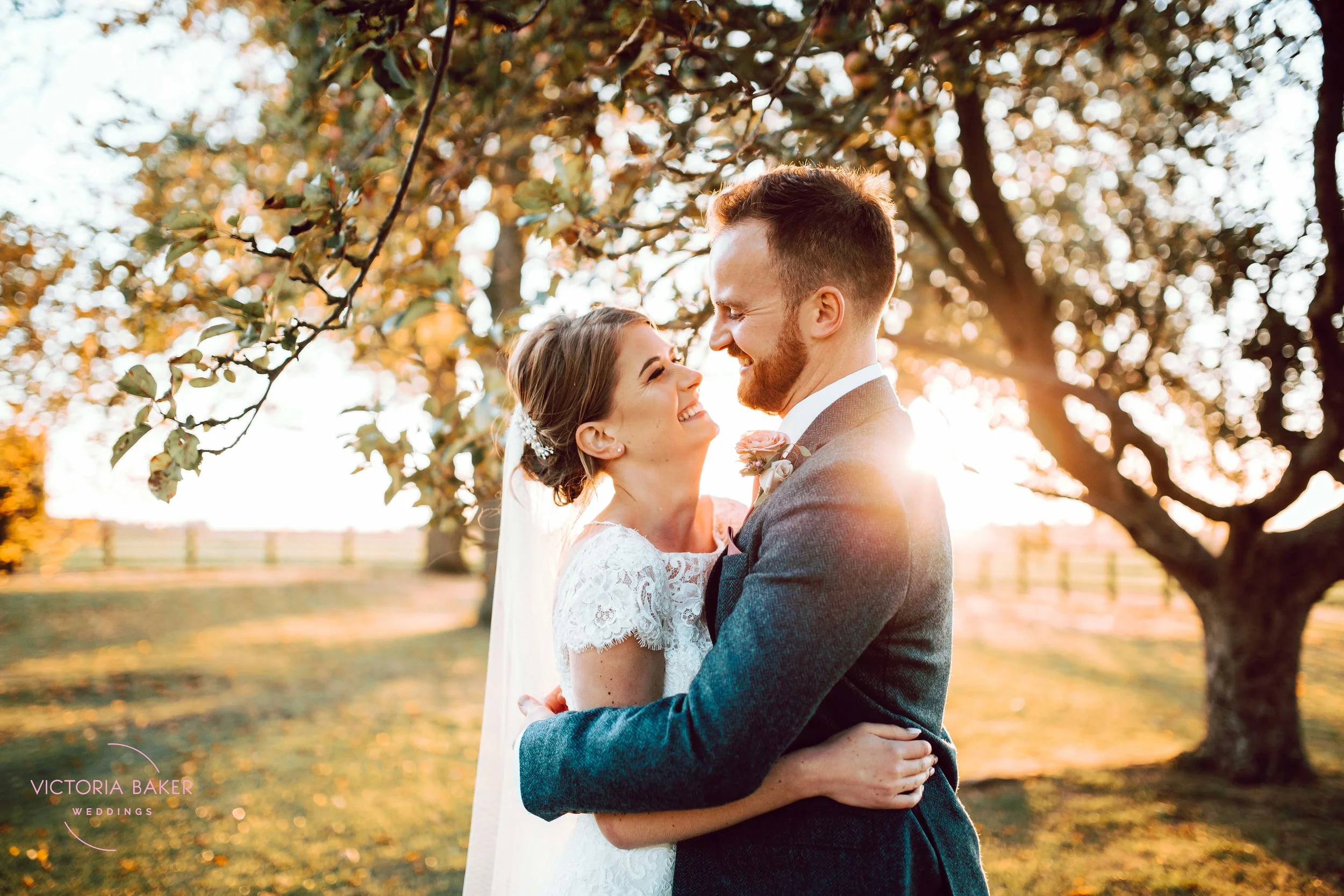 VICTORIABAKERWEDDINGSAbby&MattBarmbyfieldBarnWeddingPhotographer-604.jpg