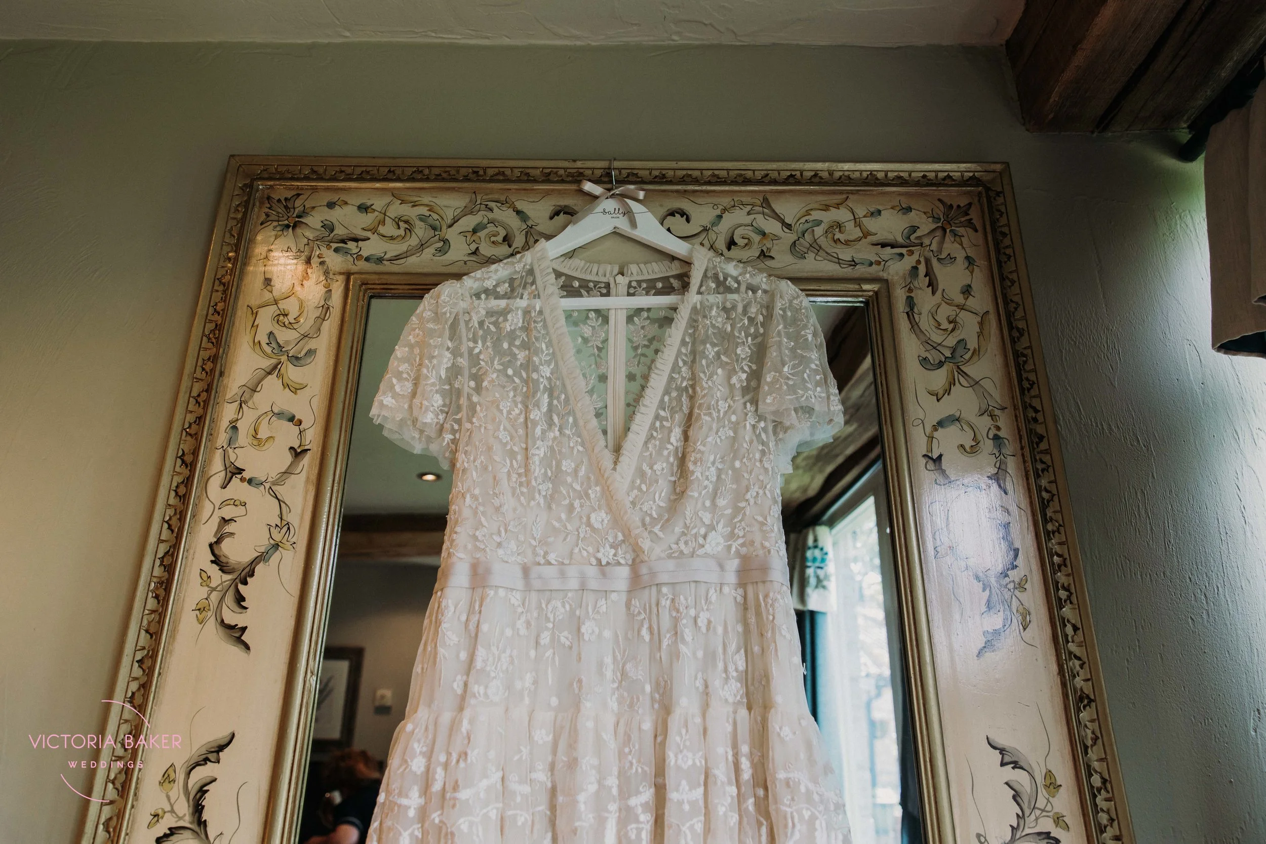 VICTORIABAKERWEDDINGSSally&JamesTheStarInnWedding-2.jpg