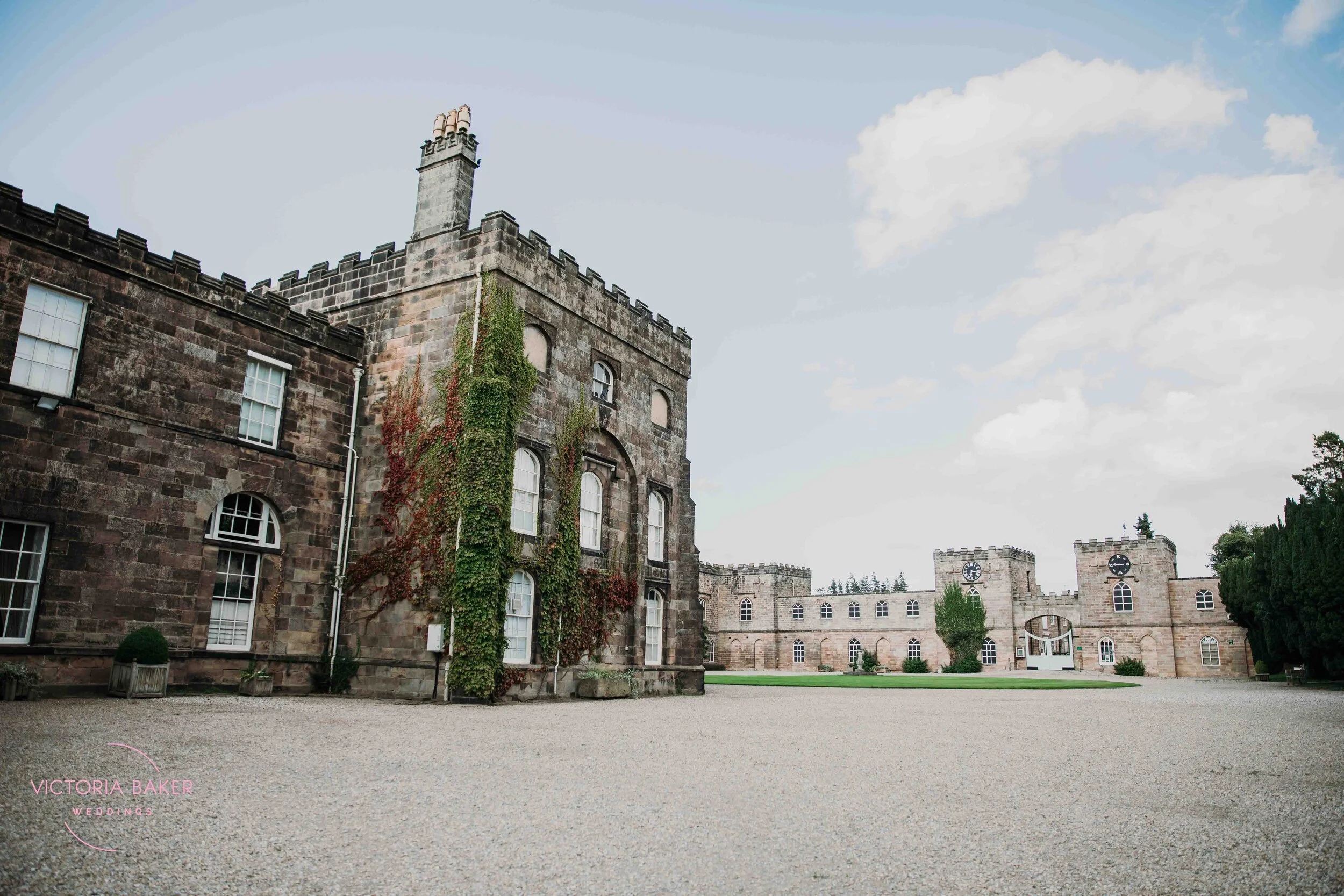 VICTORIABAKERWEDDINGSKimberley&DanialRipleyCastleWedding-380.jpg